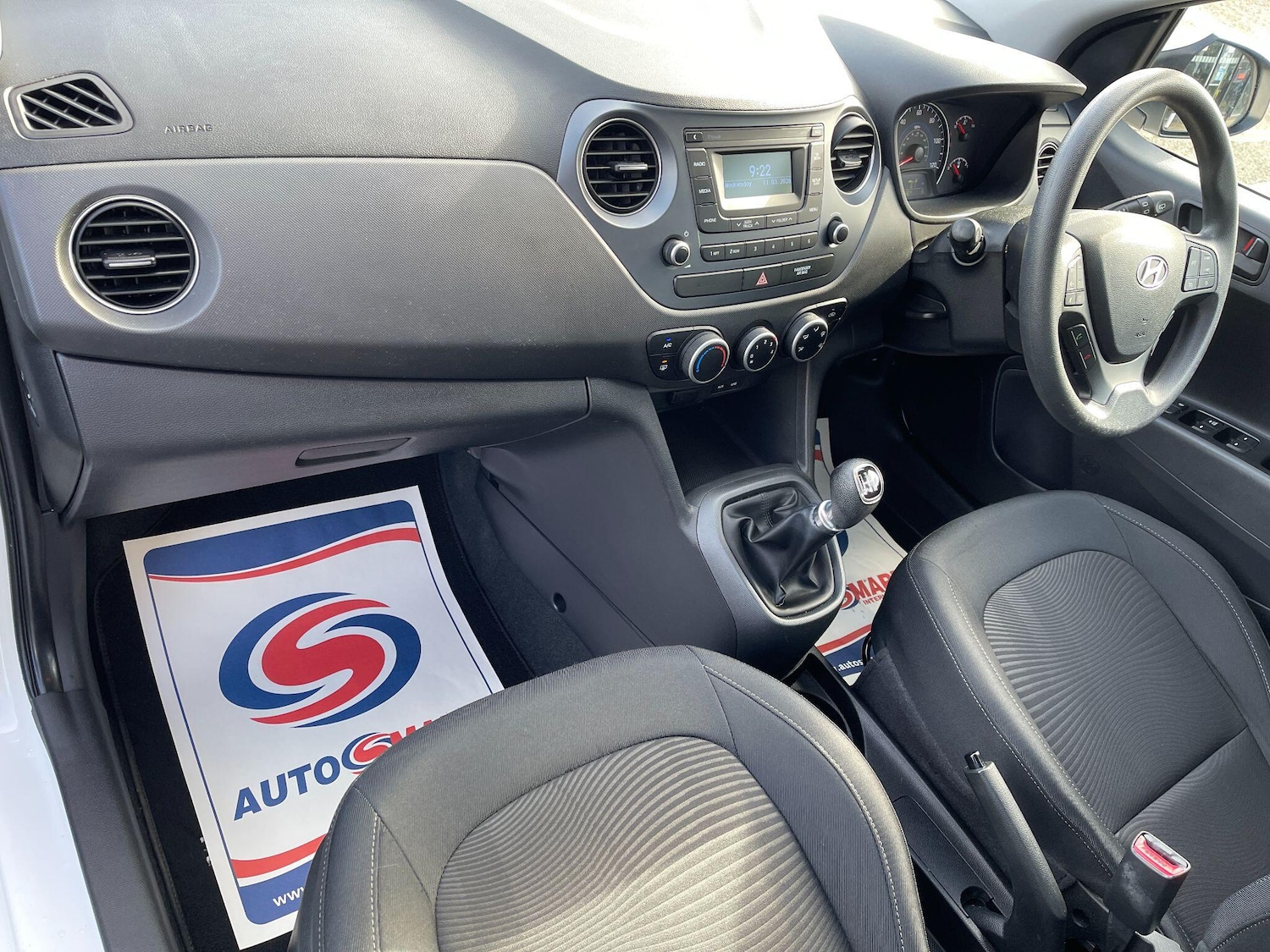 Used Hyundai i10 2017 for sale - 77853857: Photo 11