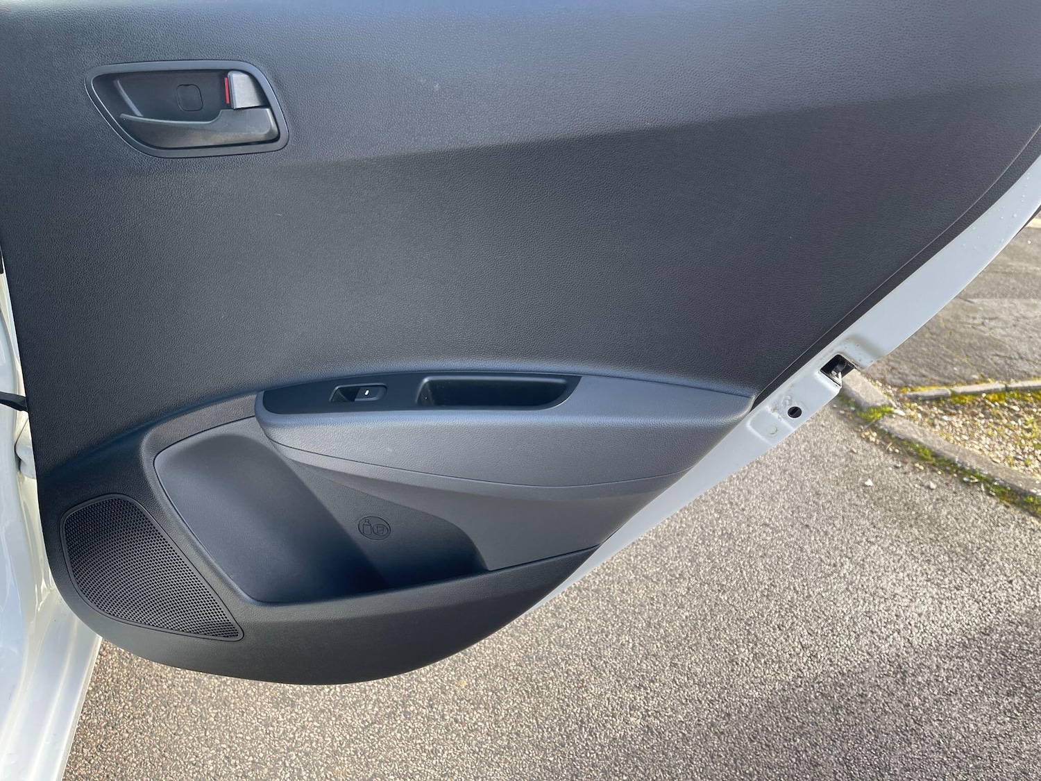 Used Hyundai i10 2017 for sale - 77853857: Photo 26