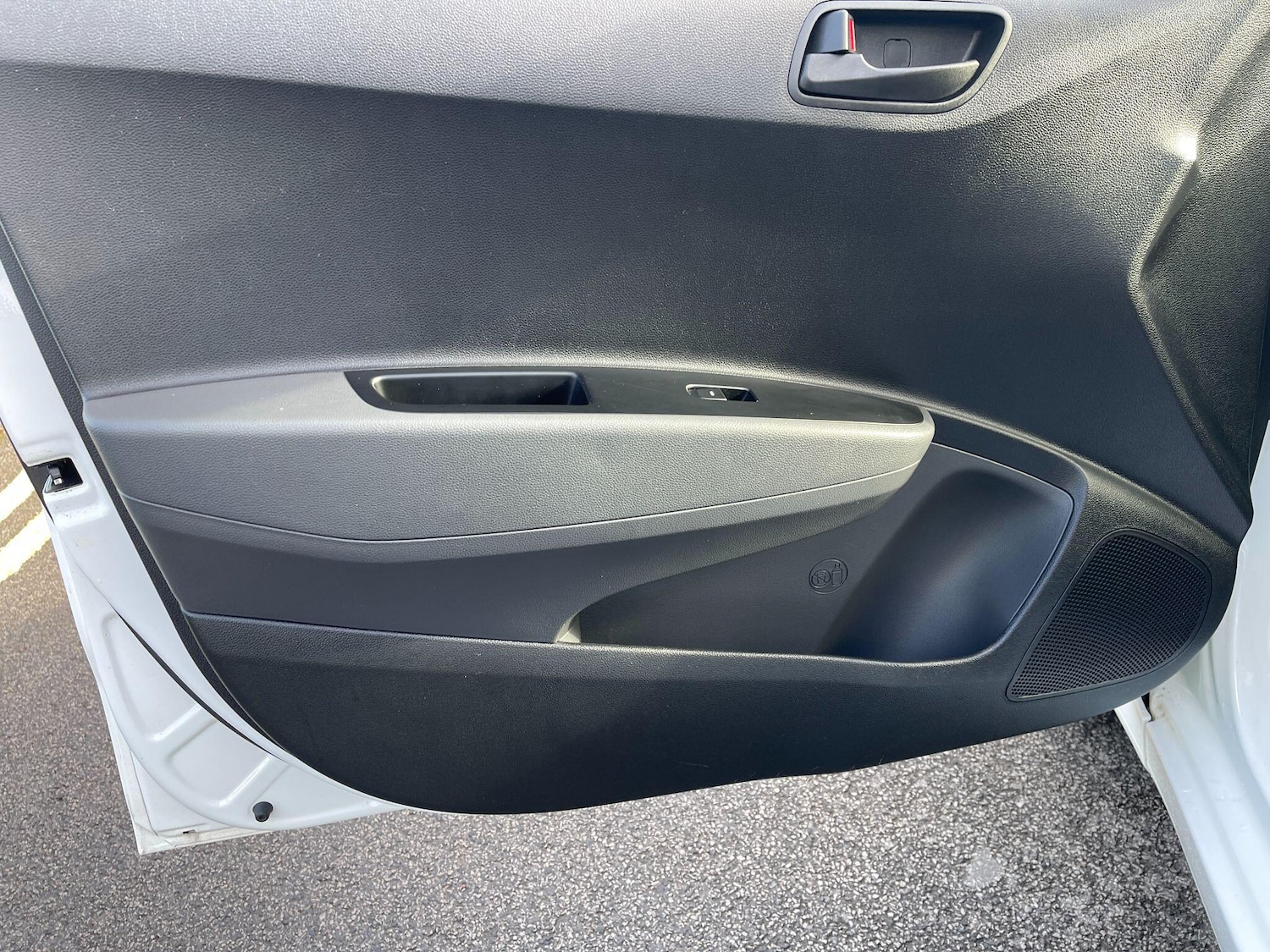 Used Hyundai i10 2017 for sale - 77853857: Photo 28