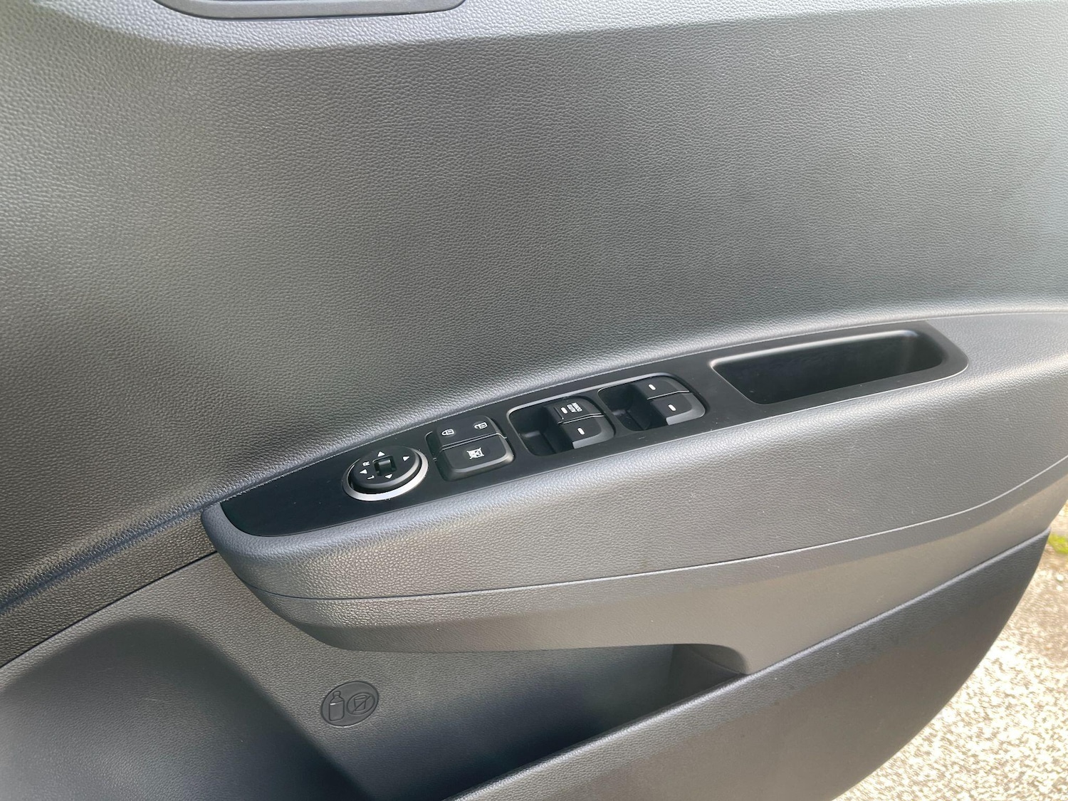 Used Hyundai i10 2017 for sale - 77853857: Photo 29