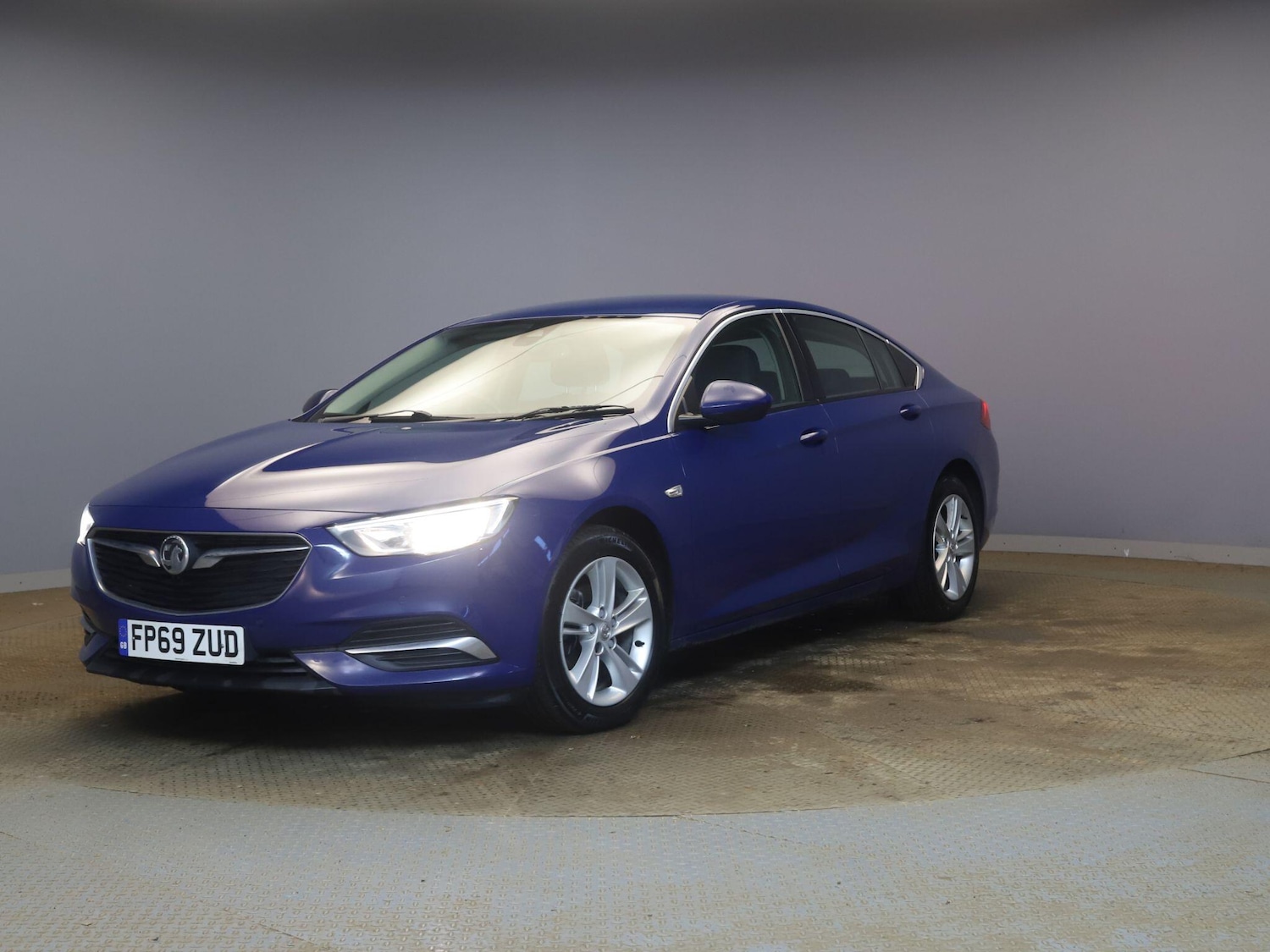 Used Vauxhall Insignia 2020 for sale - 76964489: Photo 3