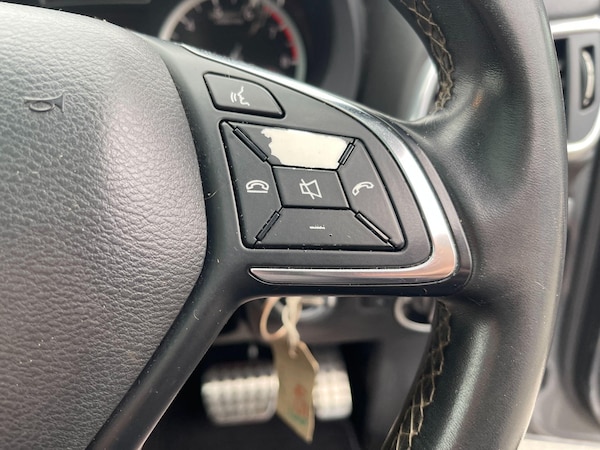 Used Infiniti Q30 2017 for sale - 76295862: Photo 44
