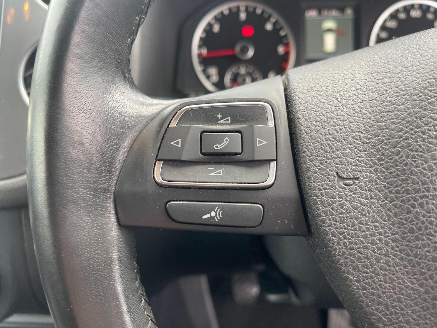 Used Volkswagen Tiguan 2014 for sale - 76522160: Photo 46