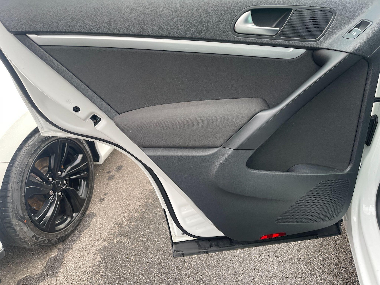 Used Volkswagen Tiguan 2014 for sale - 76522160: Photo 49