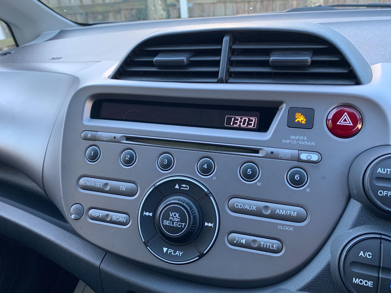 Used Honda Jazz 2010 for sale - 76620450: Photo 11