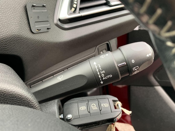 Used Peugeot 308 2018 for sale - 76084301: Photo 14