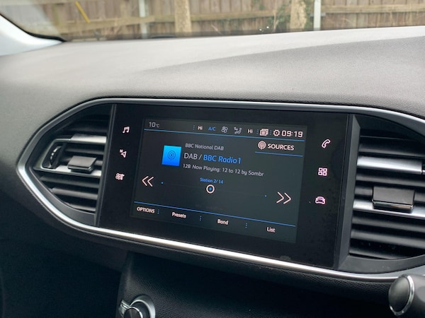 Used Peugeot 308 2018 for sale - 76084301: Photo 9