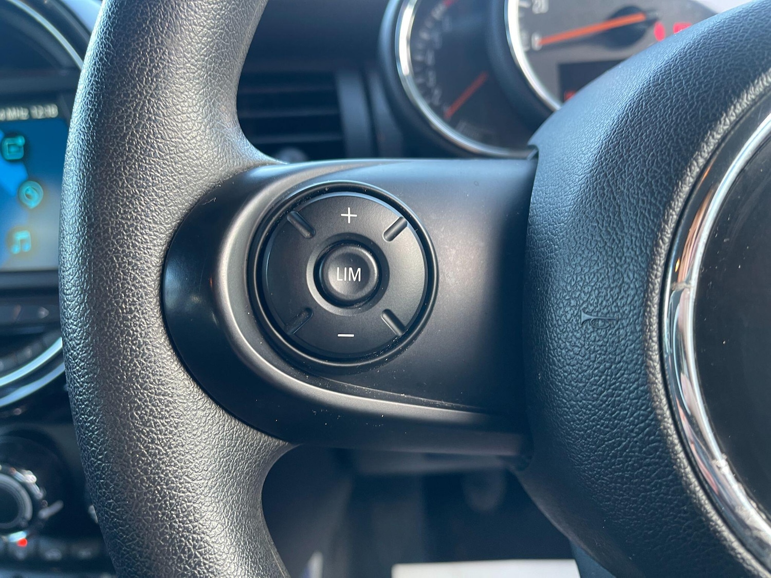 Used MINI Hatch 2018 for sale - 76398615: Photo 21