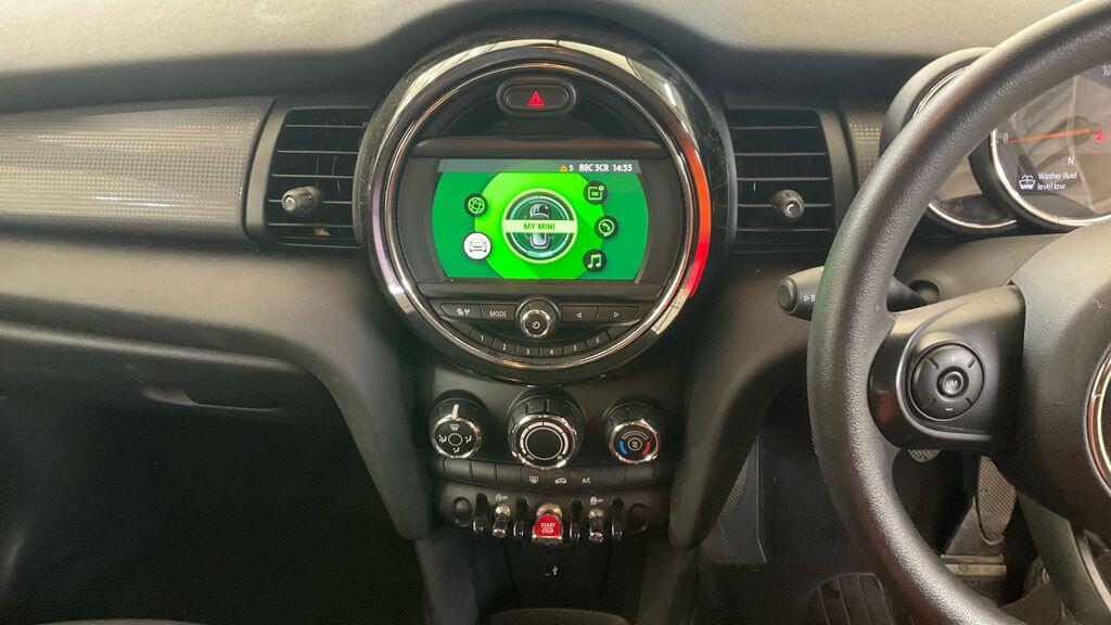 Used MINI Hatch 2018 for sale - 76398615: Photo 7