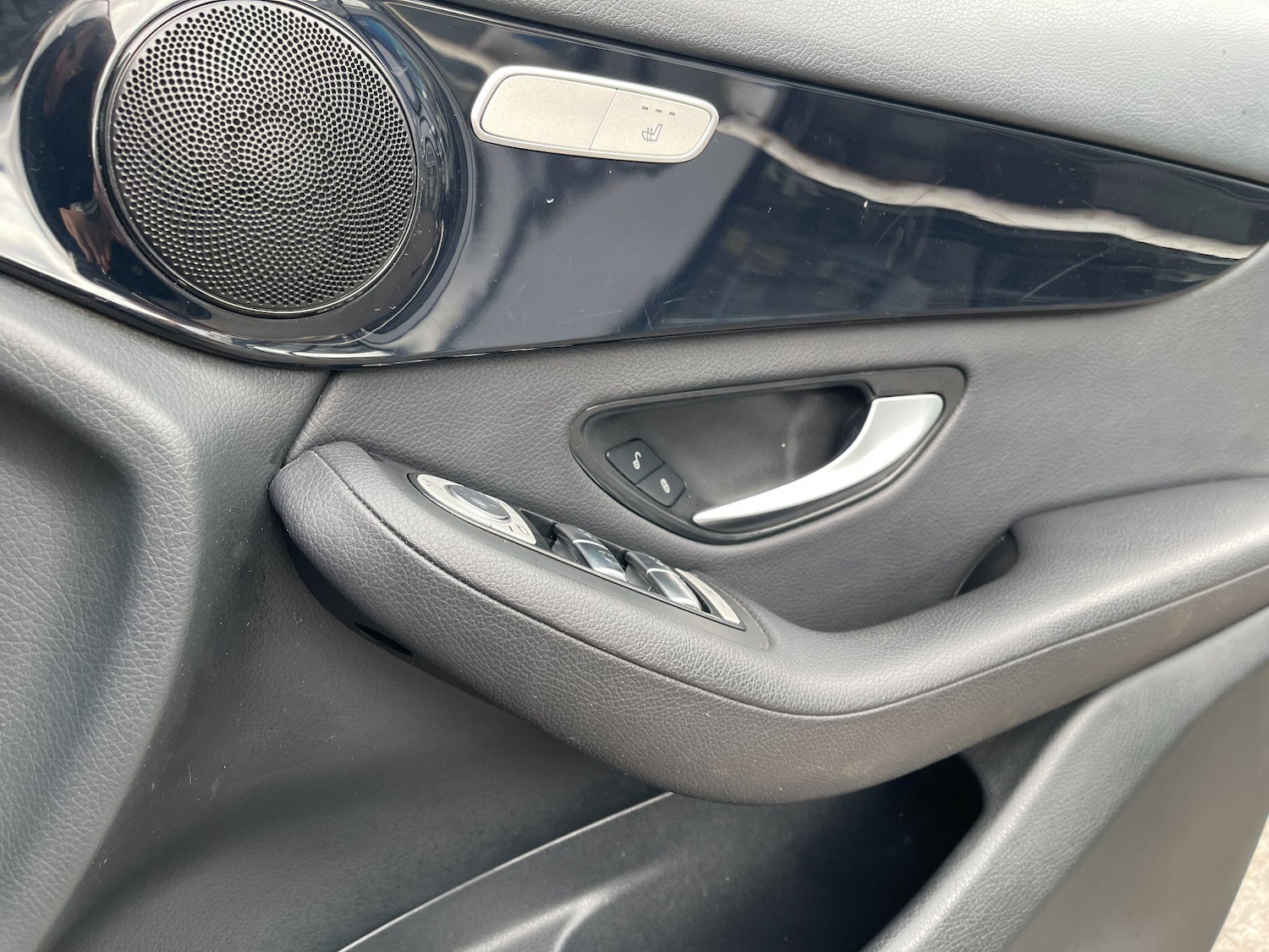 Used Mercedes-Benz GLC 2019 for sale - 77497193: Photo 11