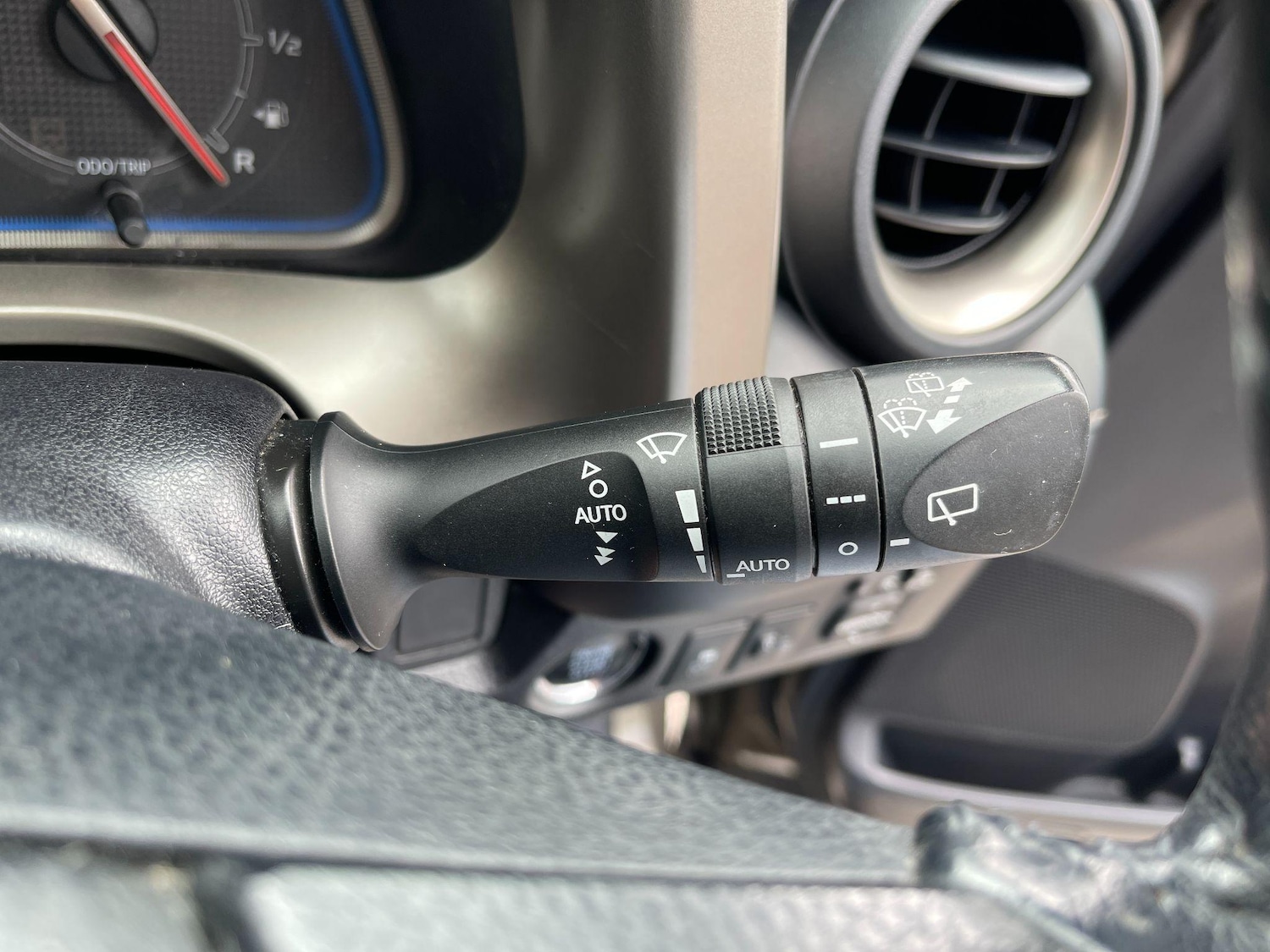 Used Toyota RAV4 2014 for sale - 76759779: Photo 37