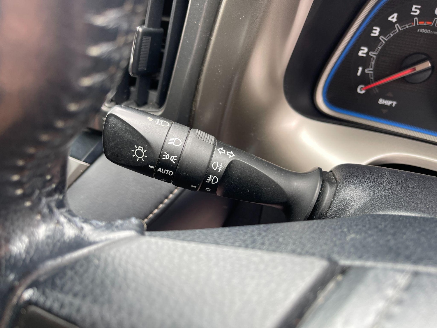 Used Toyota RAV4 2014 for sale - 76759779: Photo 38