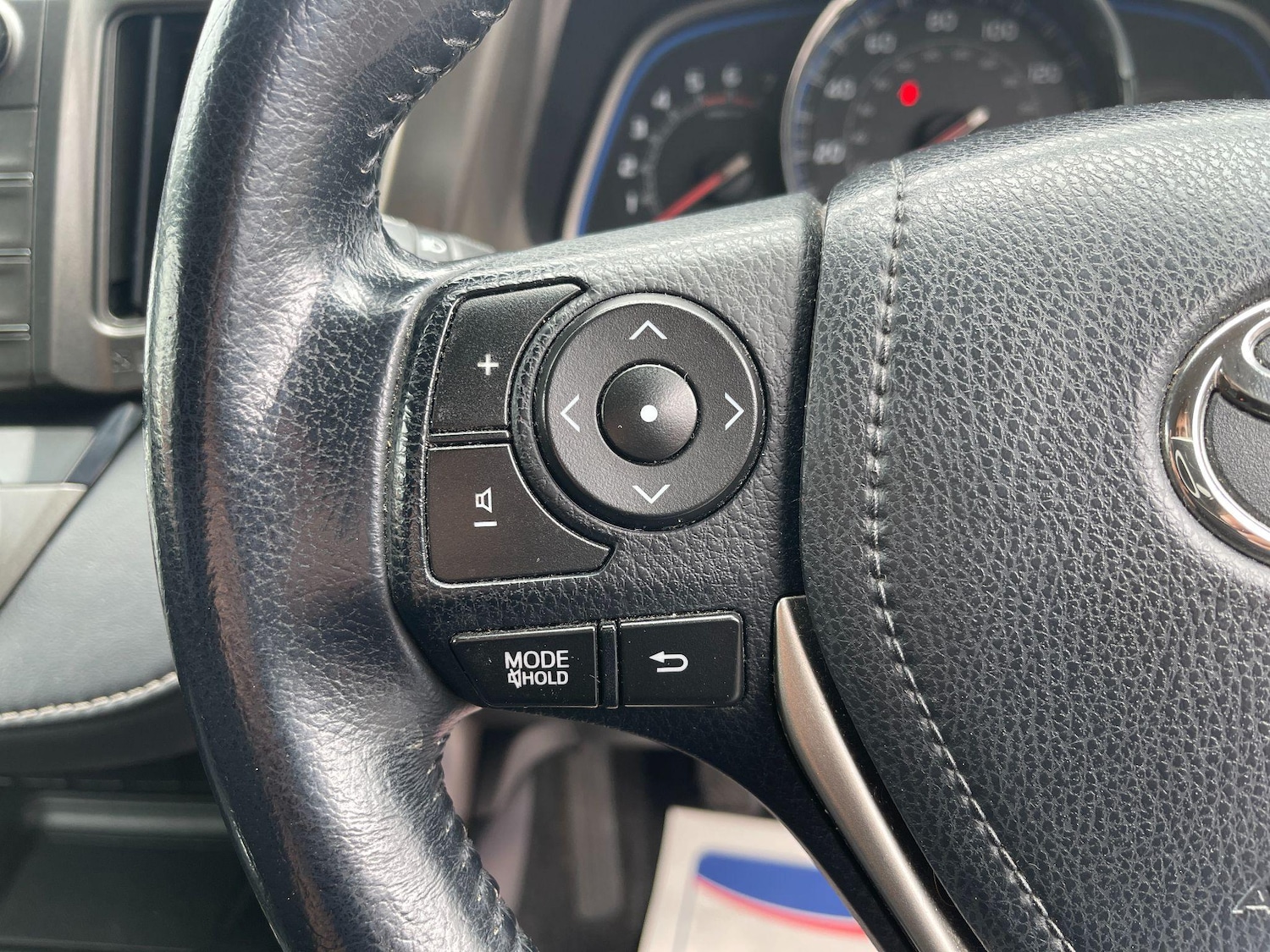 Used Toyota RAV4 2014 for sale - 76759779: Photo 41