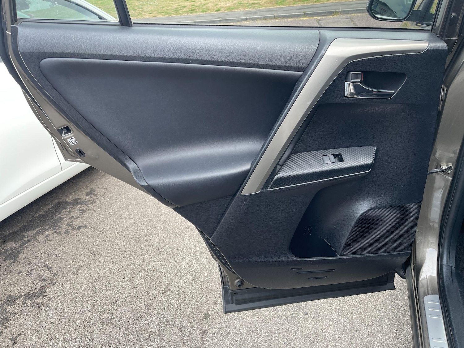 Used Toyota RAV4 2014 for sale - 76759779: Photo 43