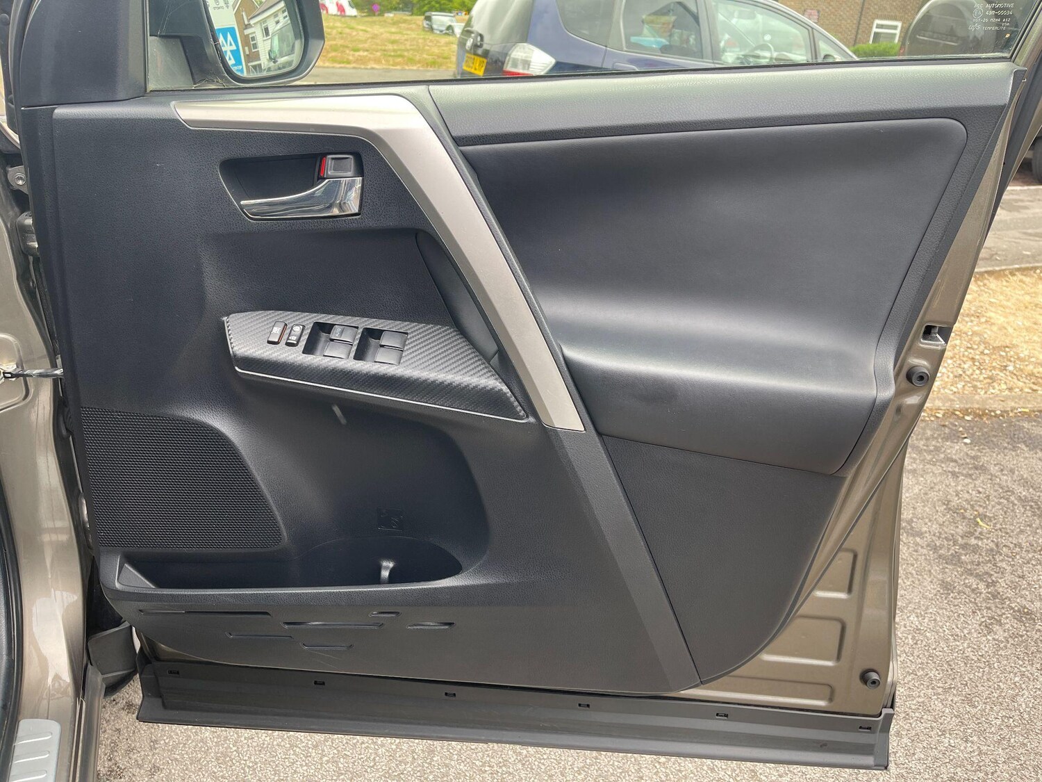 Used Toyota RAV4 2014 for sale - 76759779: Photo 45