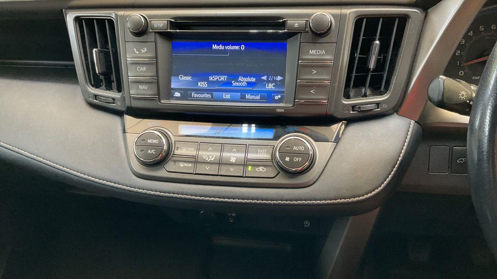 Used Toyota RAV4 2014 for sale - 76759779: Photo 50