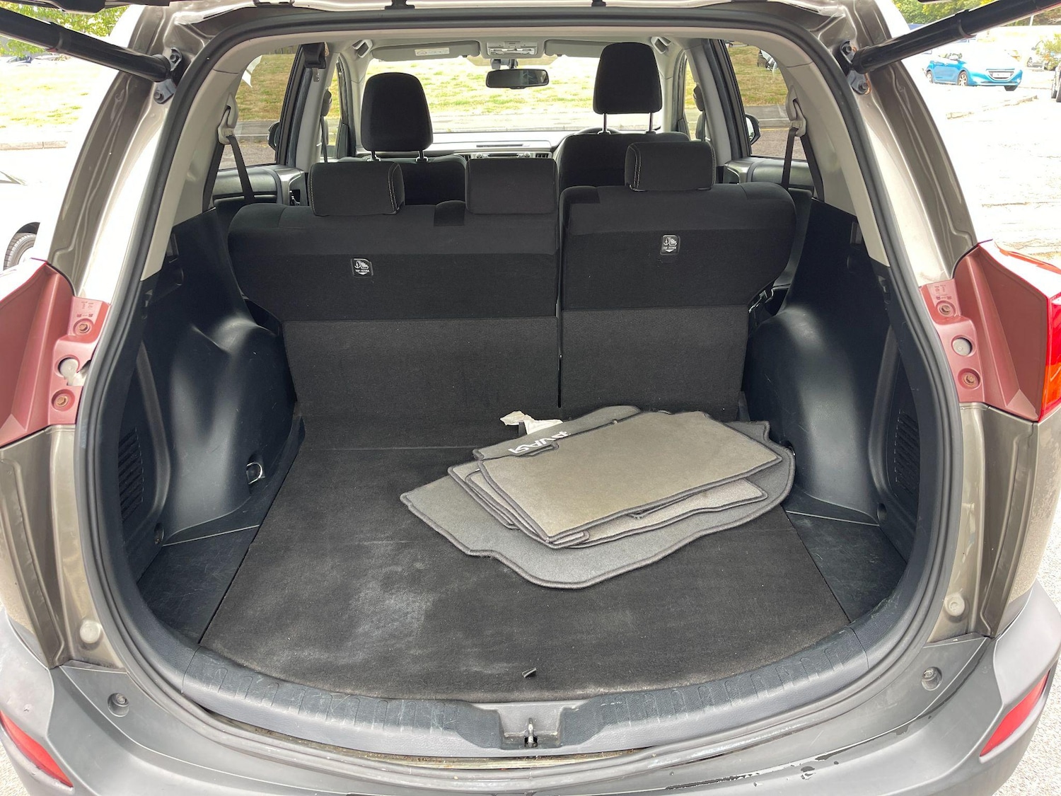 Used Toyota RAV4 2014 for sale - 76759779: Photo 57