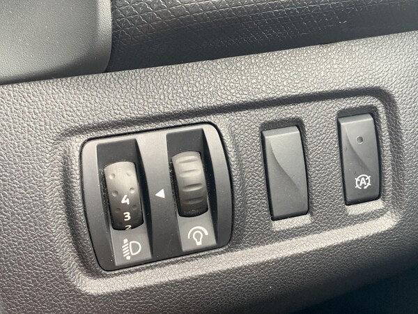 Used Renault Clio 2018 for sale - 75577446: Photo 20