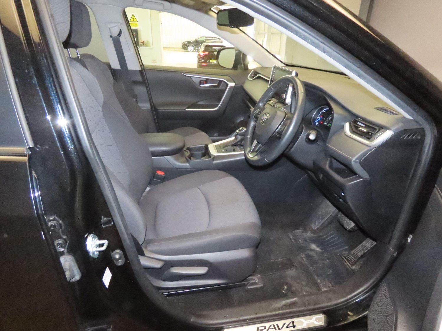 Used Toyota RAV4 2021 for sale - 76409438: Photo 7