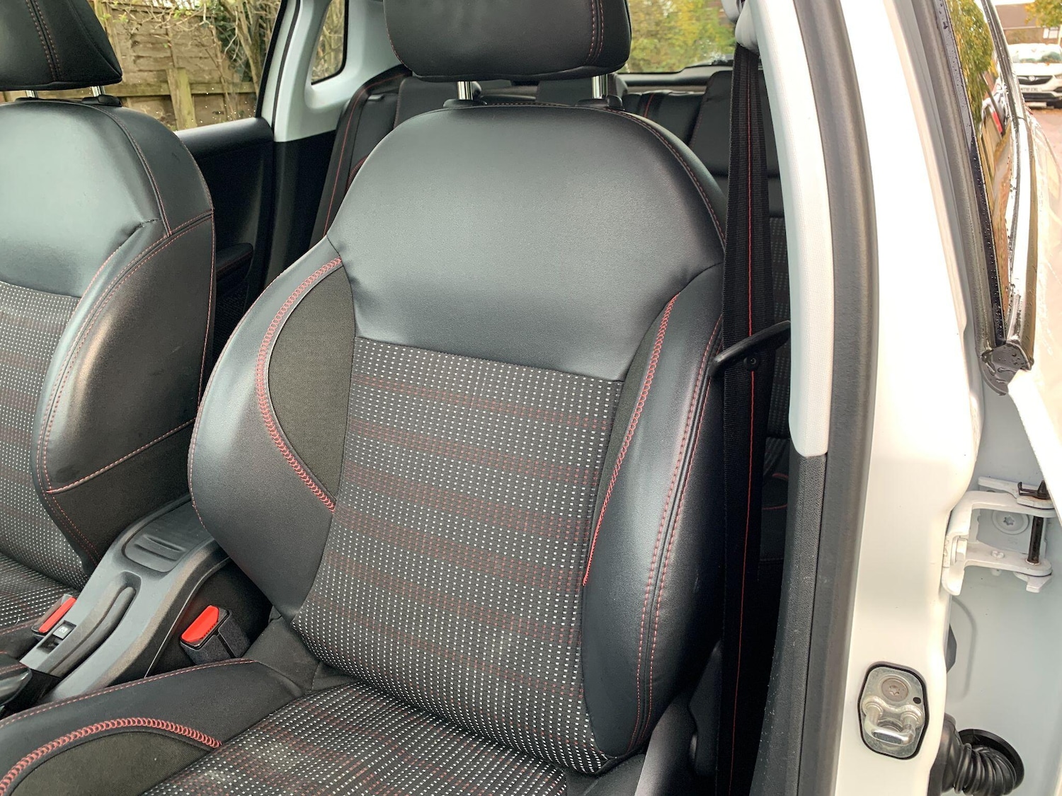 Used Peugeot 2008 2017 for sale - 76214025: Photo 14