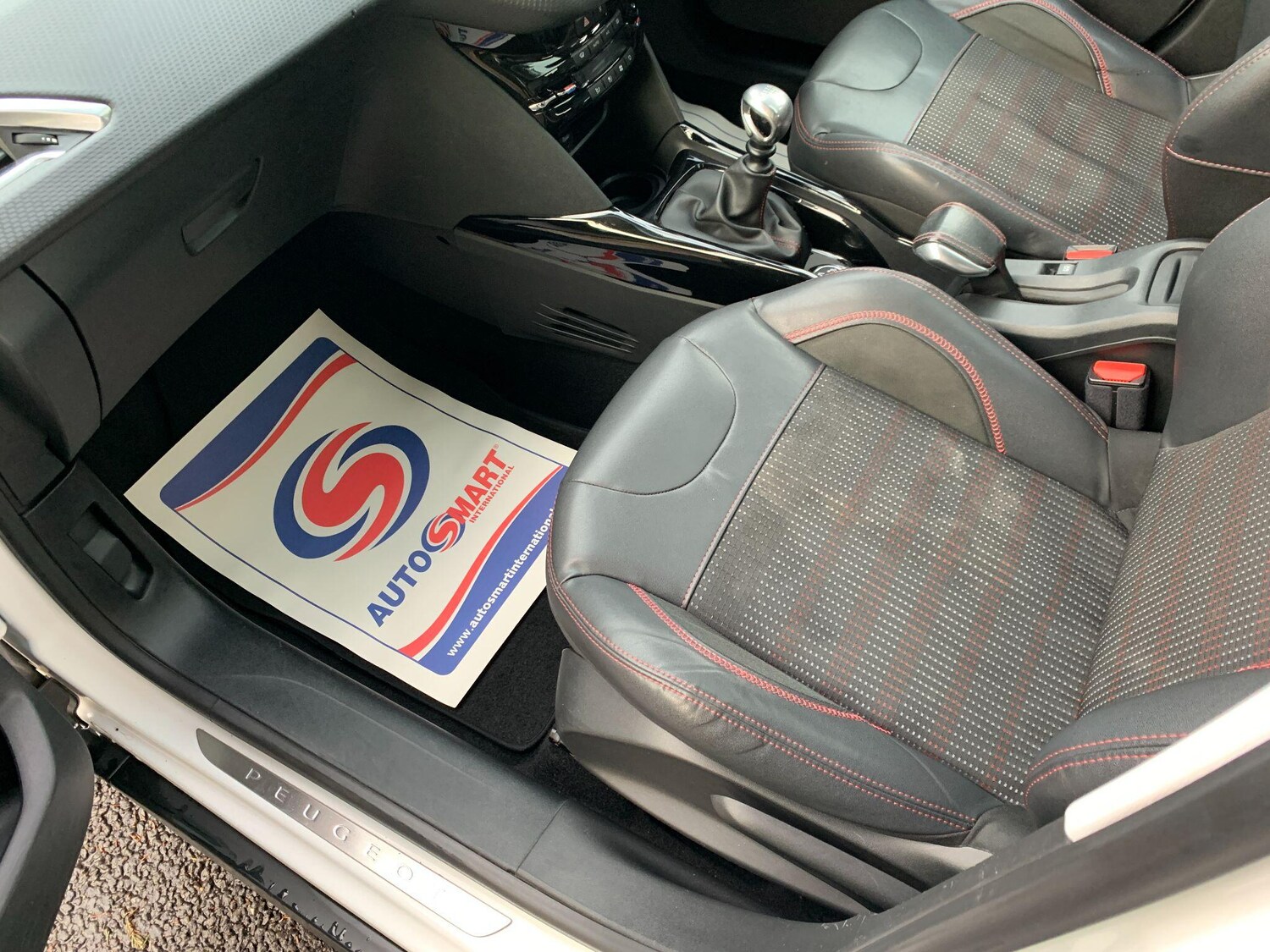 Used Peugeot 2008 2017 for sale - 76214025: Photo 15