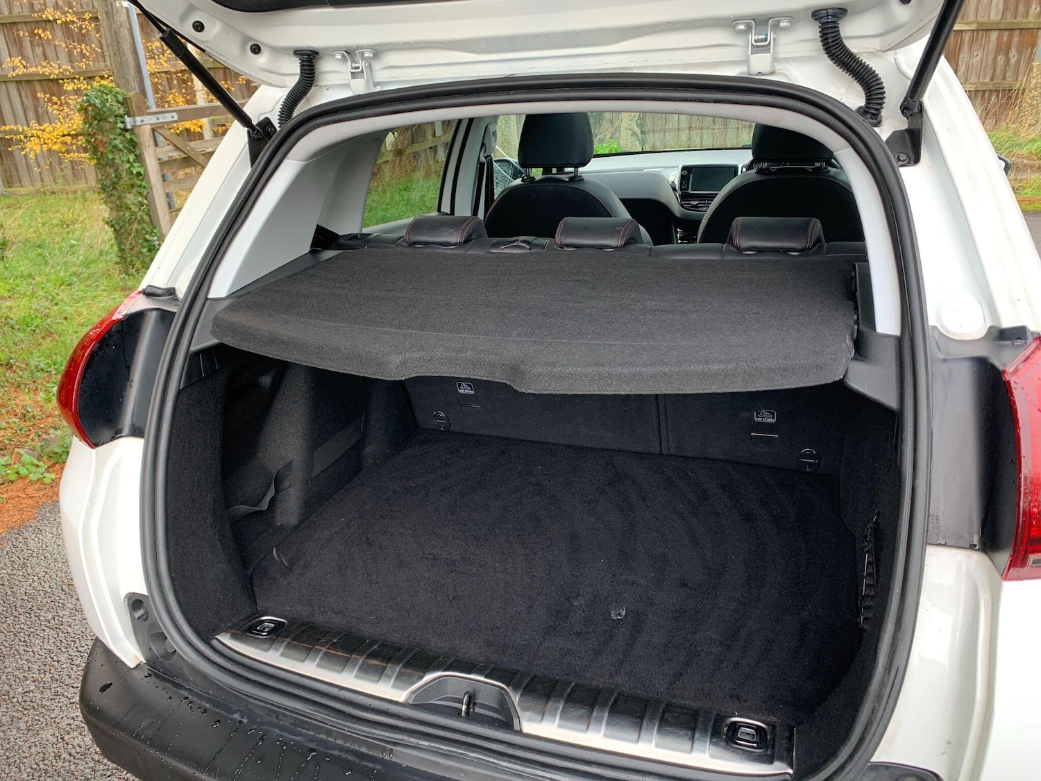 Used Peugeot 2008 2017 for sale - 76214025: Photo 27