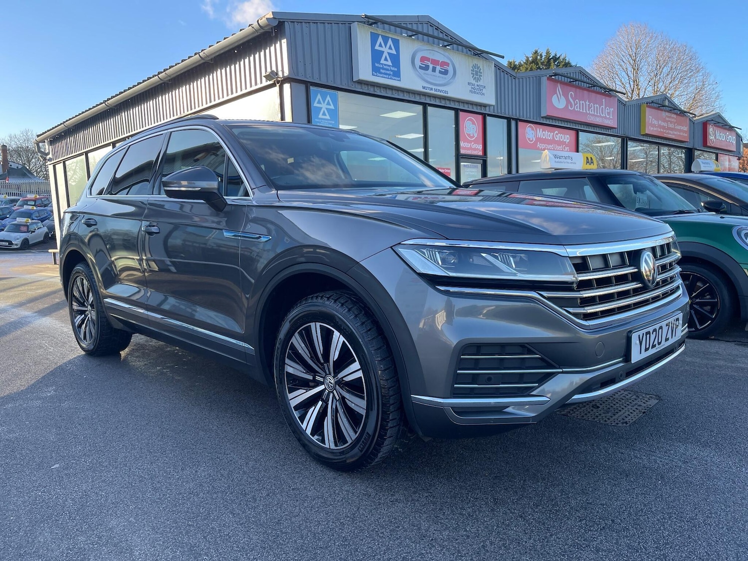 Used Volkswagen Touareg 2020 for sale - 77074084: Photo 2