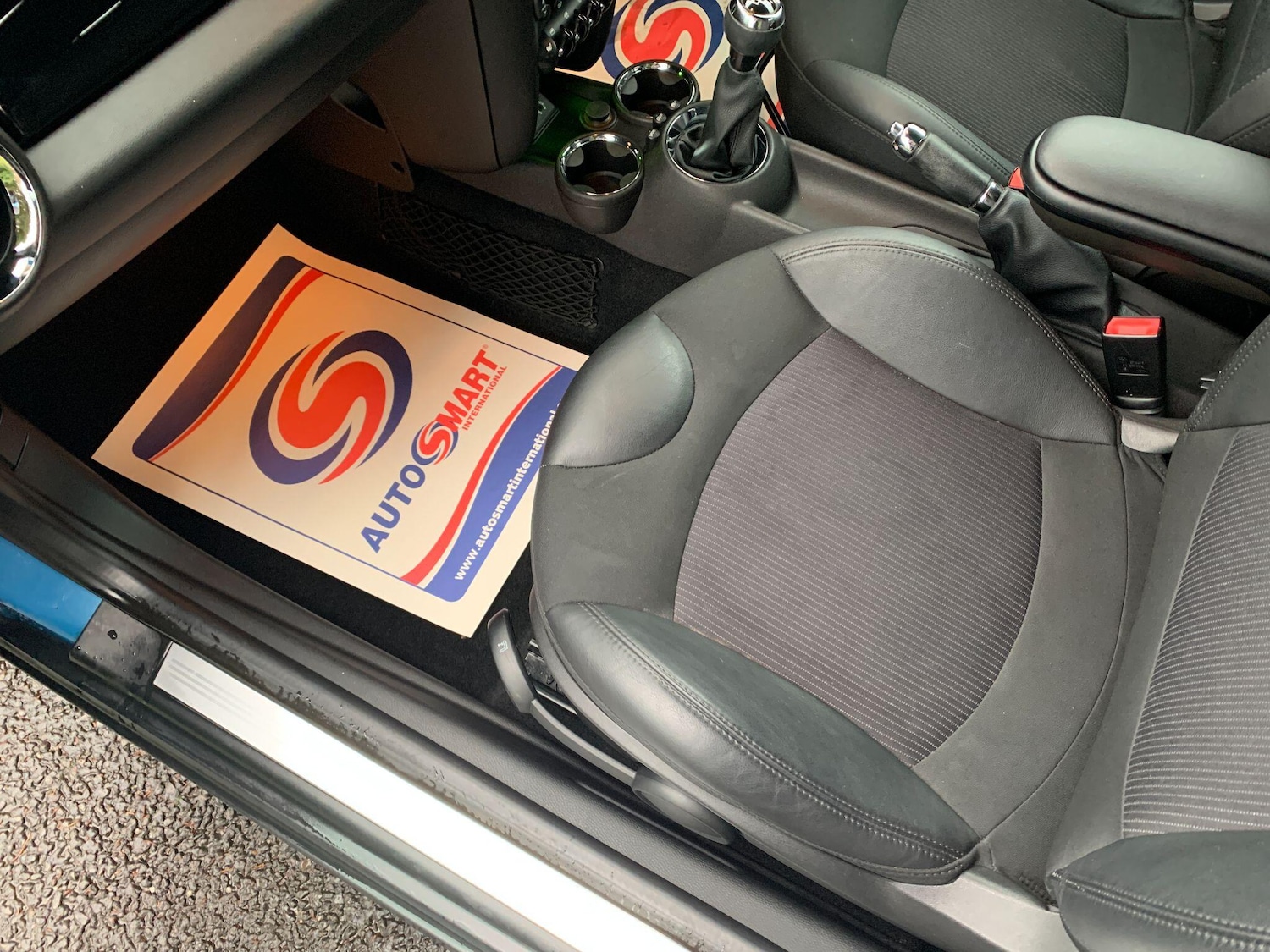 Used MINI Convertible 2013 for sale - 76752407: Photo 18