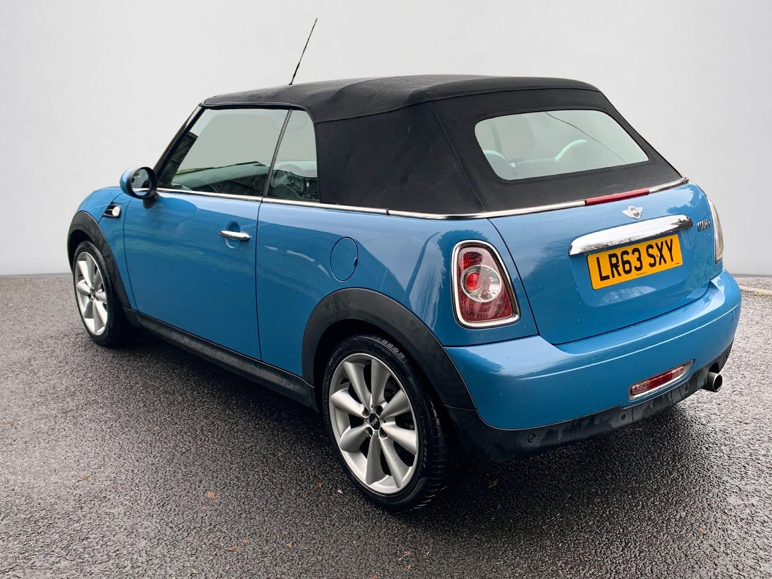 Used MINI Convertible 2013 for sale - 76752407: Photo 5