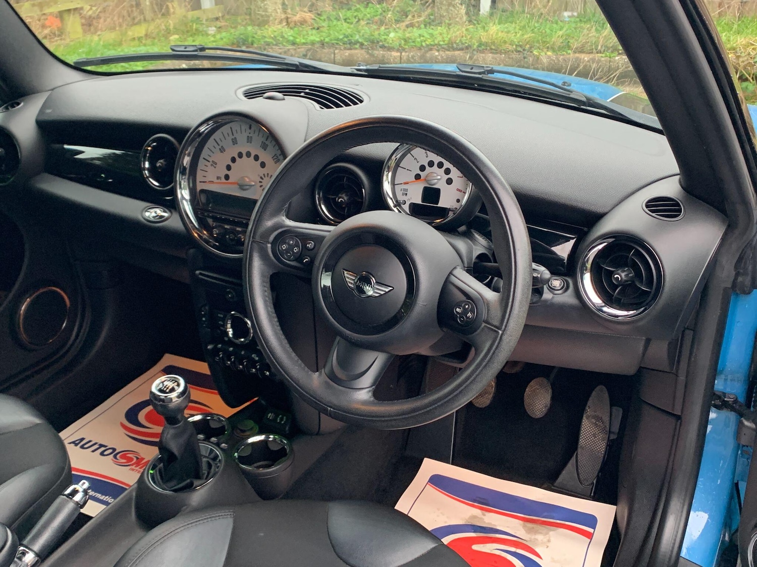 Used MINI Convertible 2013 for sale - 76752407: Photo 9