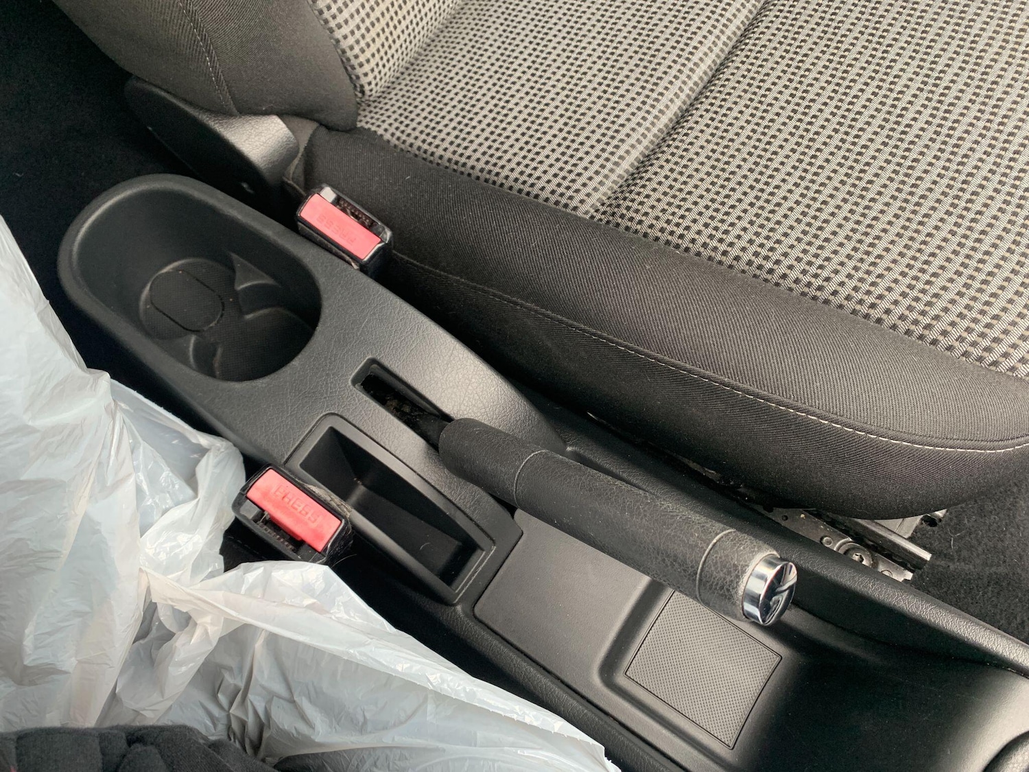 Used Peugeot 207 2010 for sale - 76592193: Photo 24