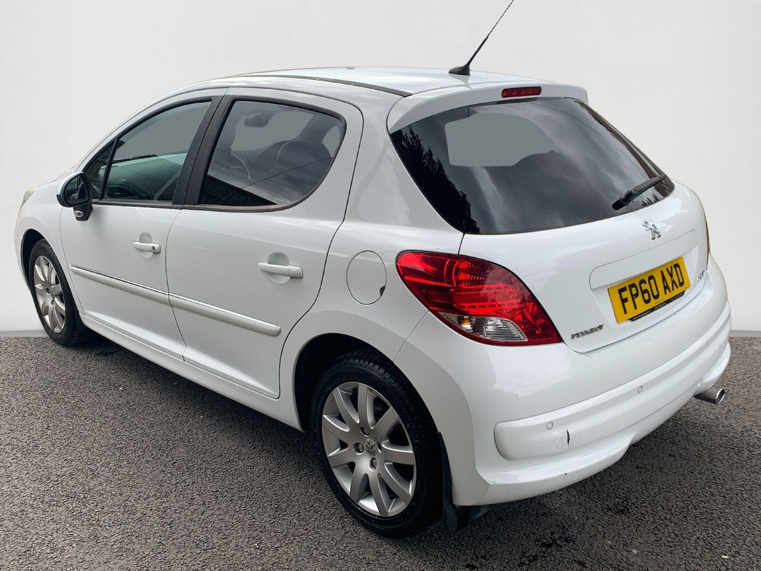 Used Peugeot 207 2010 for sale - 76592193: Photo 4