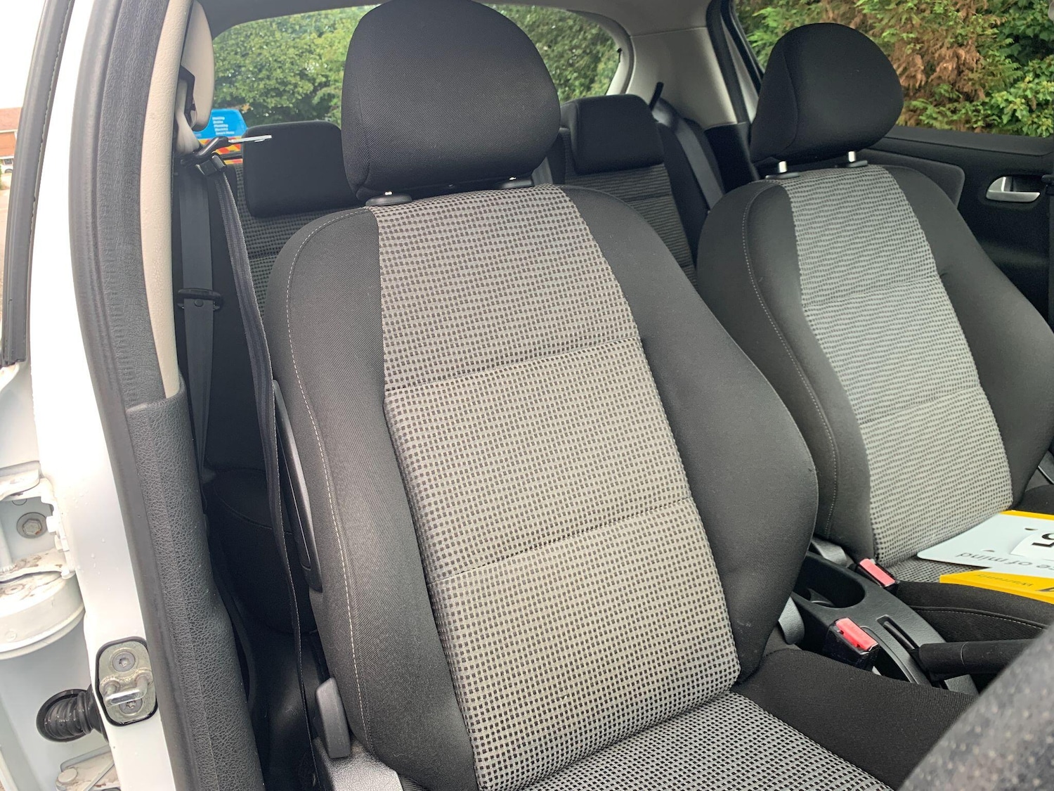 Used Peugeot 207 2010 for sale - 76592193: Photo 9