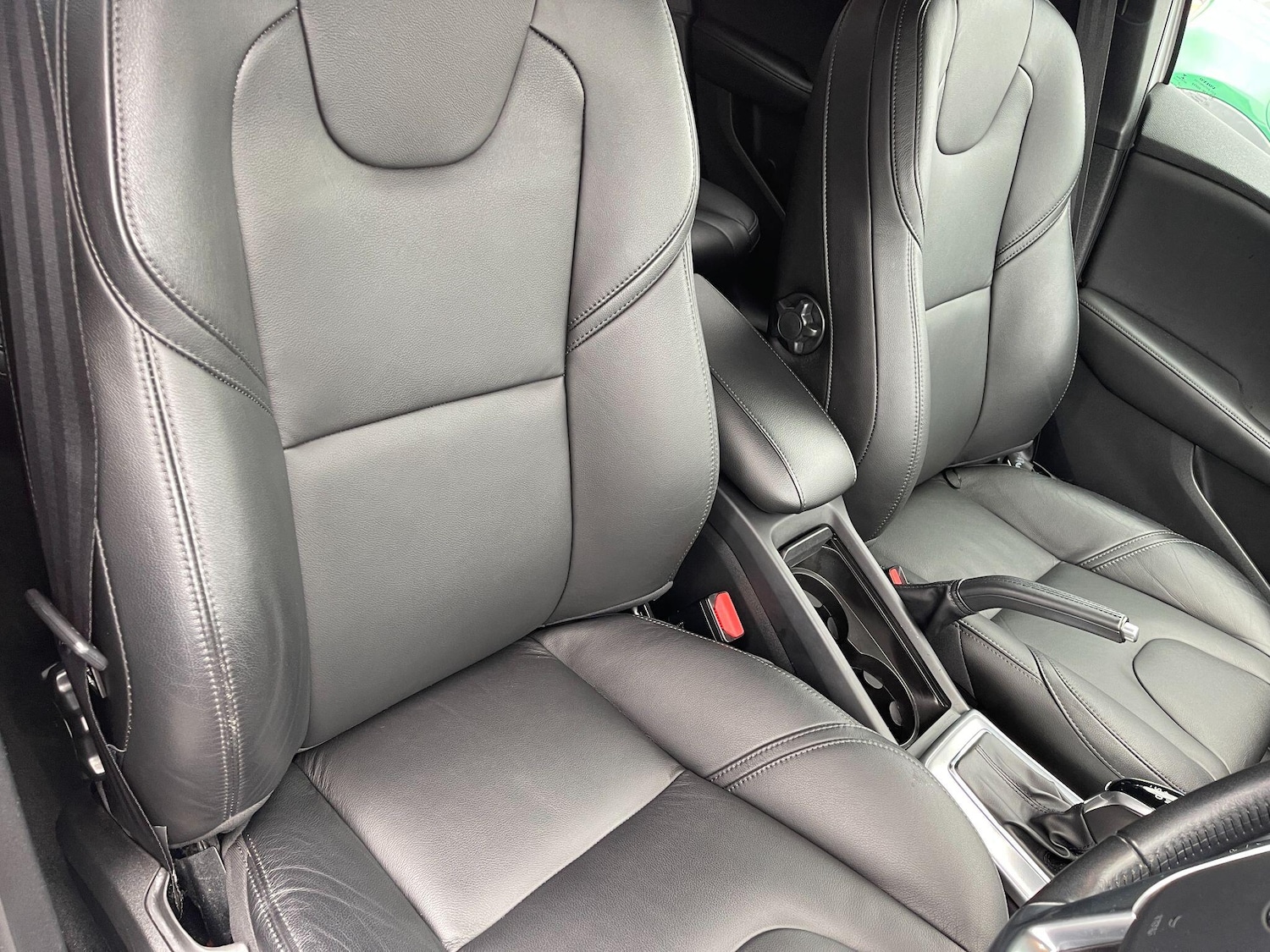 Used Volvo V40 2018 for sale - 76597326: Photo 14