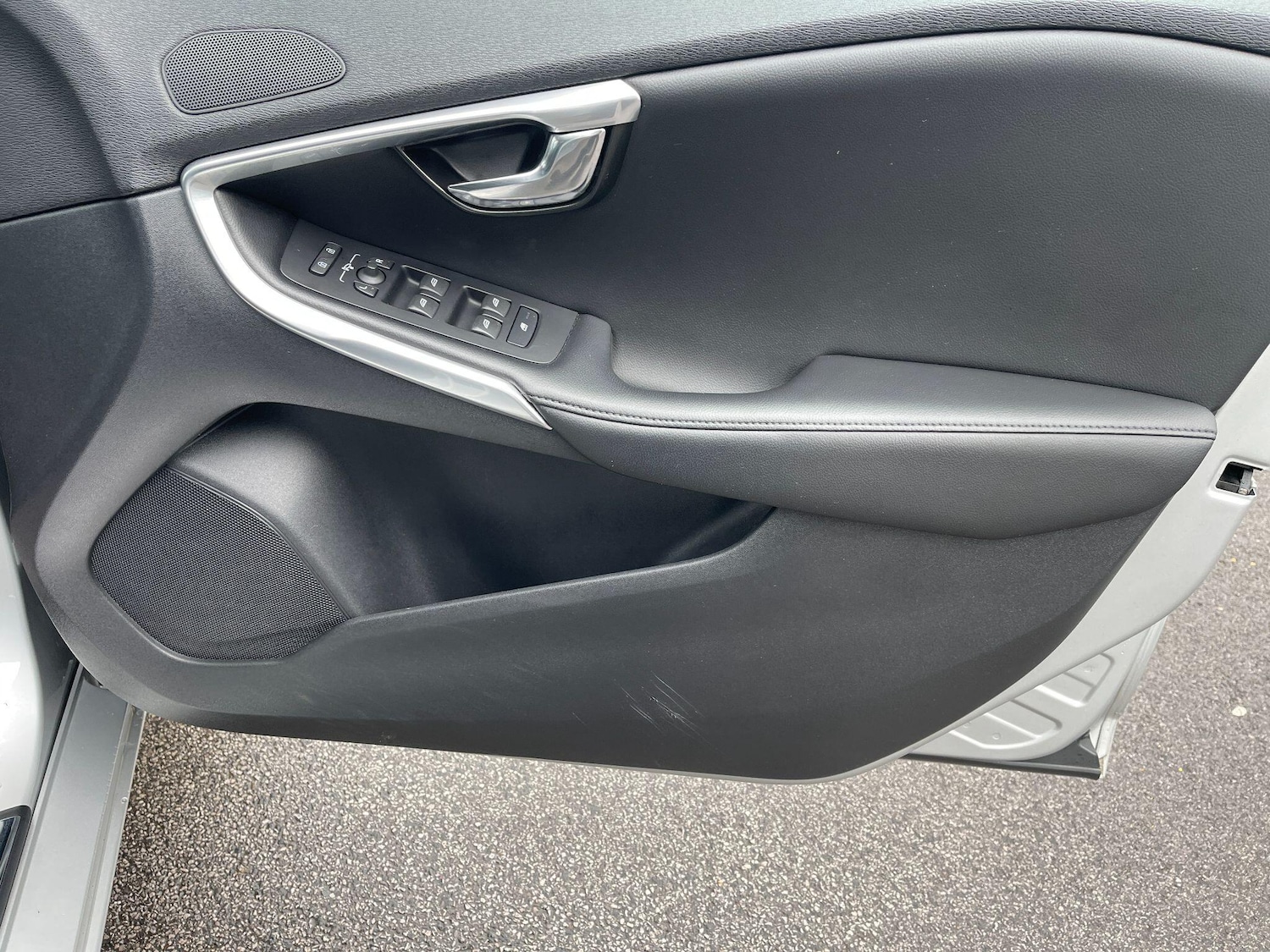 Used Volvo V40 2018 for sale - 76597326: Photo 23