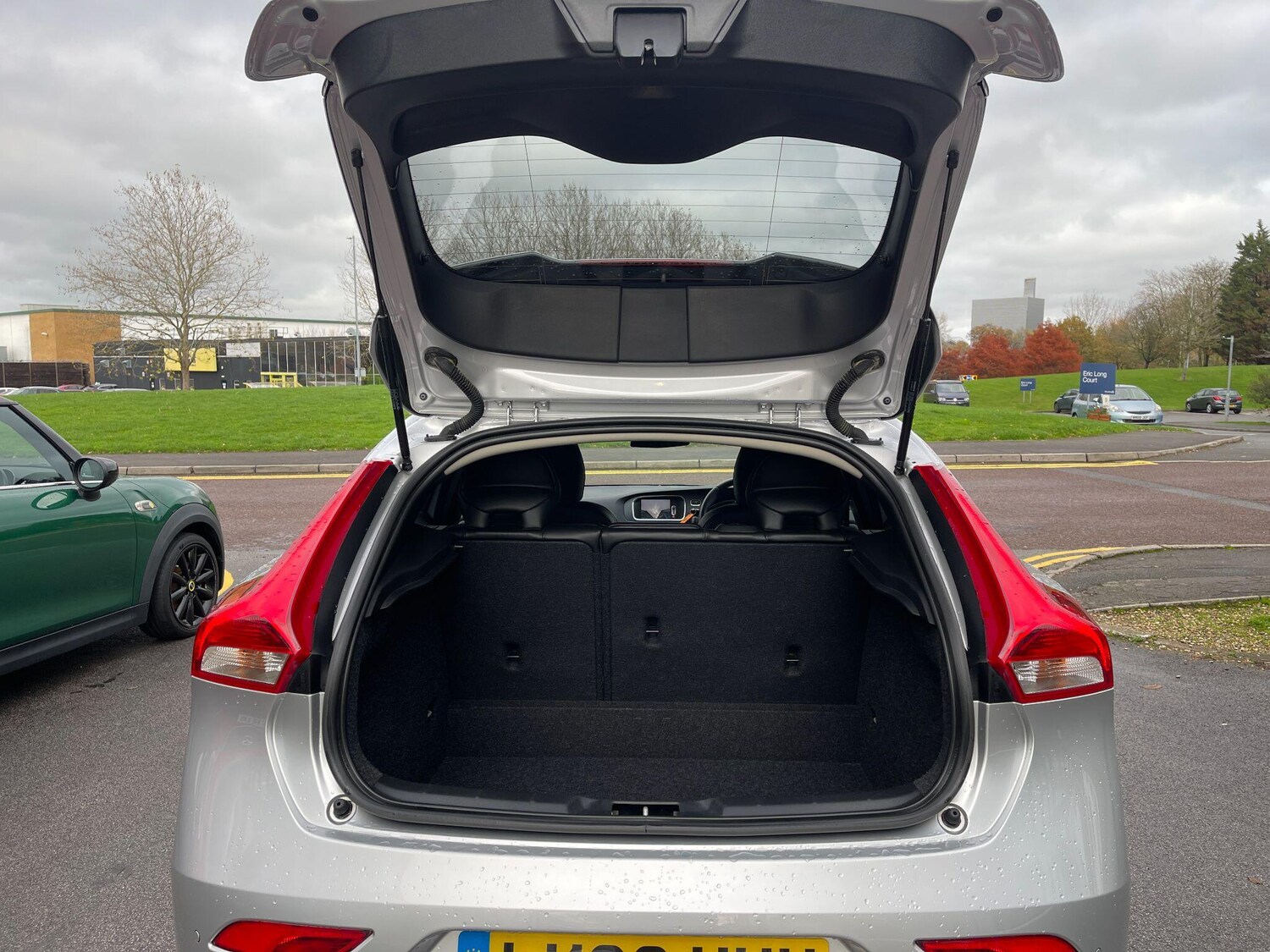 Used Volvo V40 2018 for sale - 76597326: Photo 35