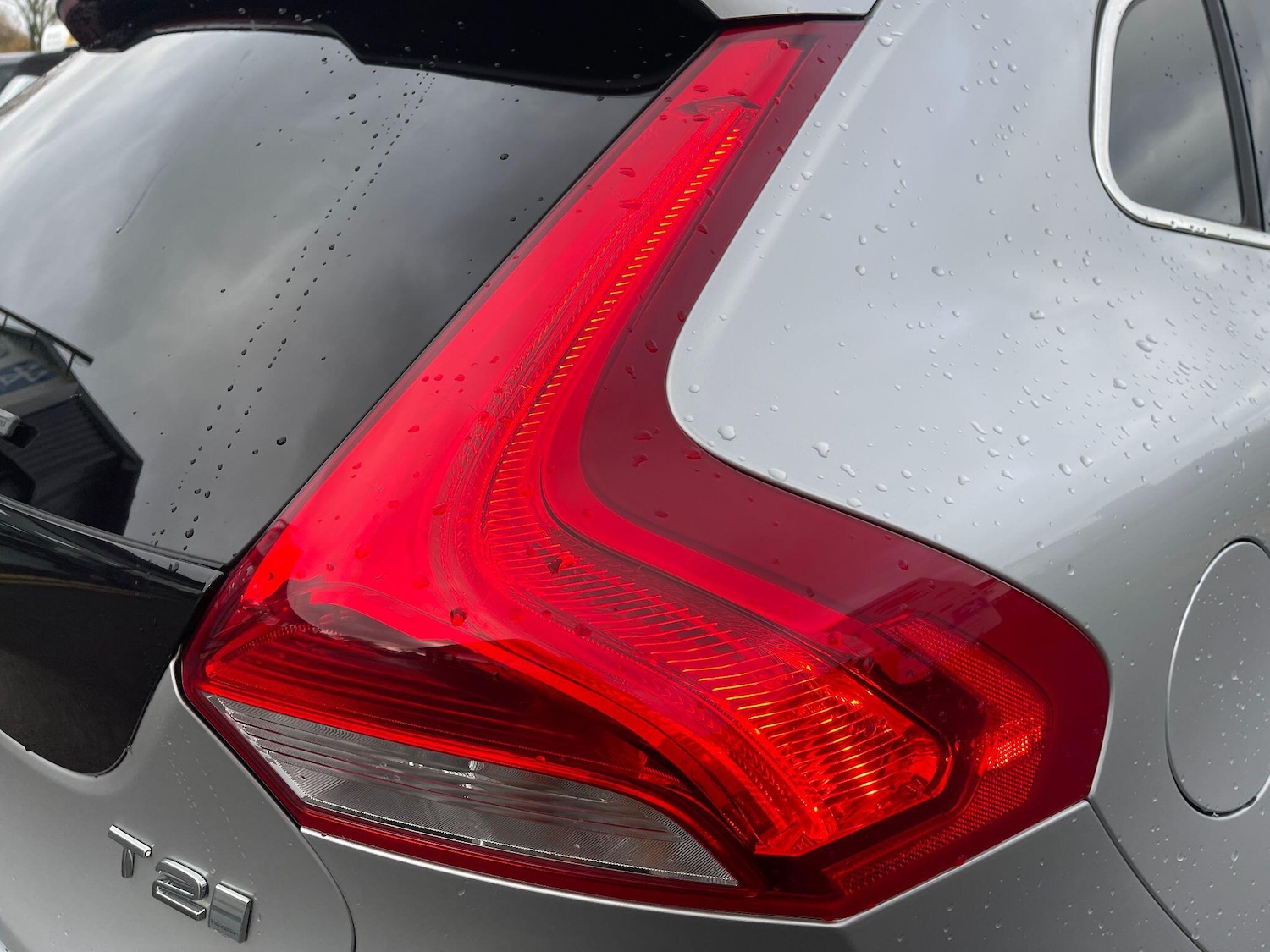 Used Volvo V40 2018 for sale - 76597326: Photo 41