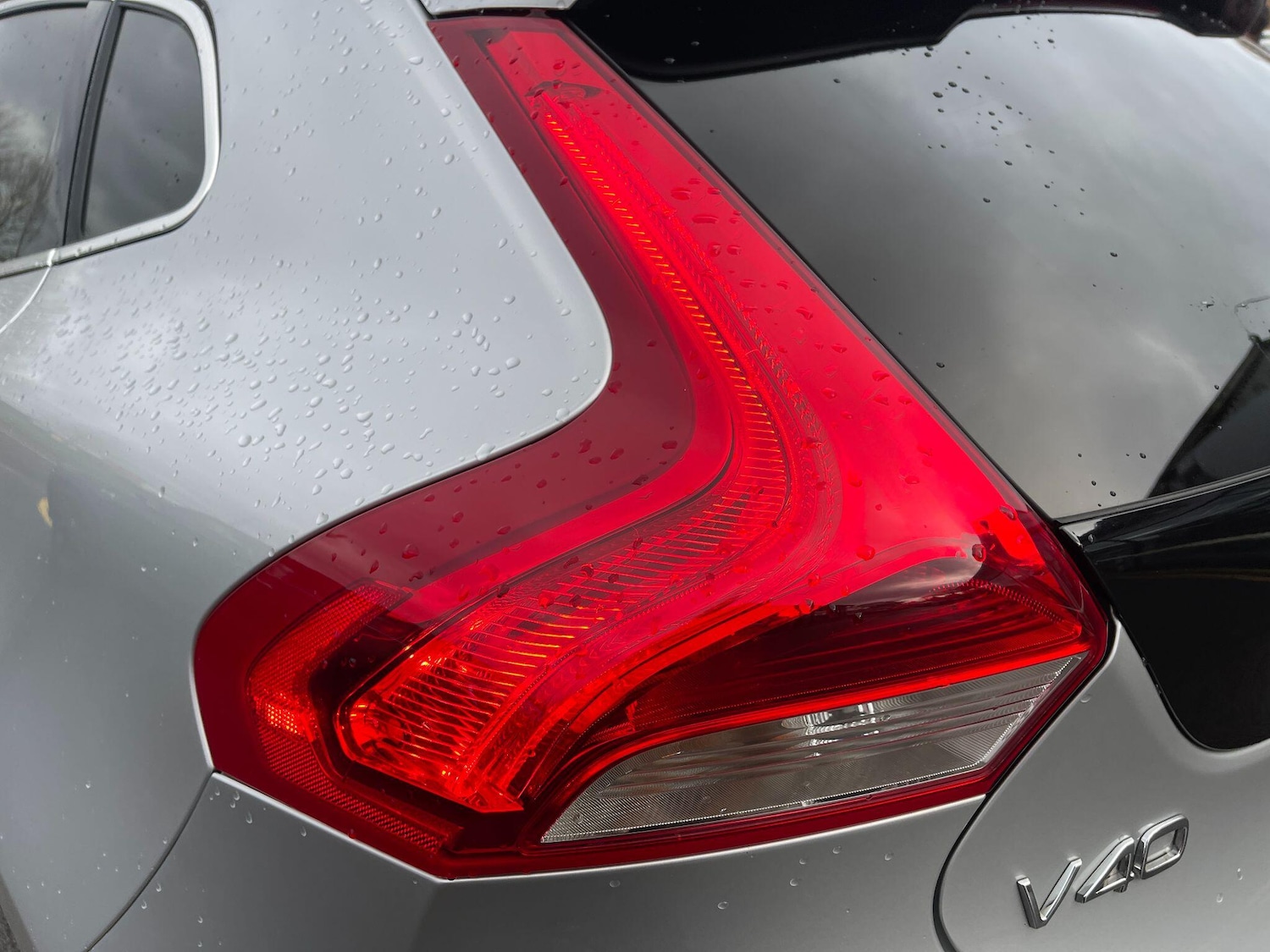 Used Volvo V40 2018 for sale - 76597326: Photo 42