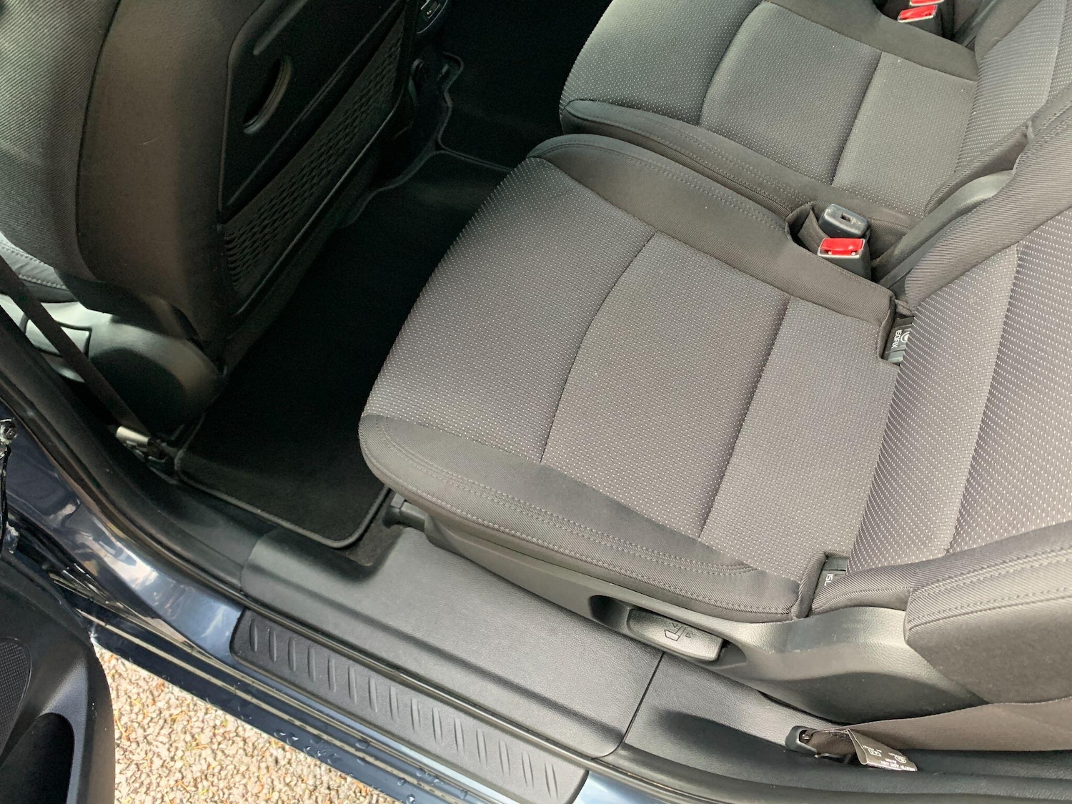 Used Kia Carens 2014 for sale - 76592579: Photo 23