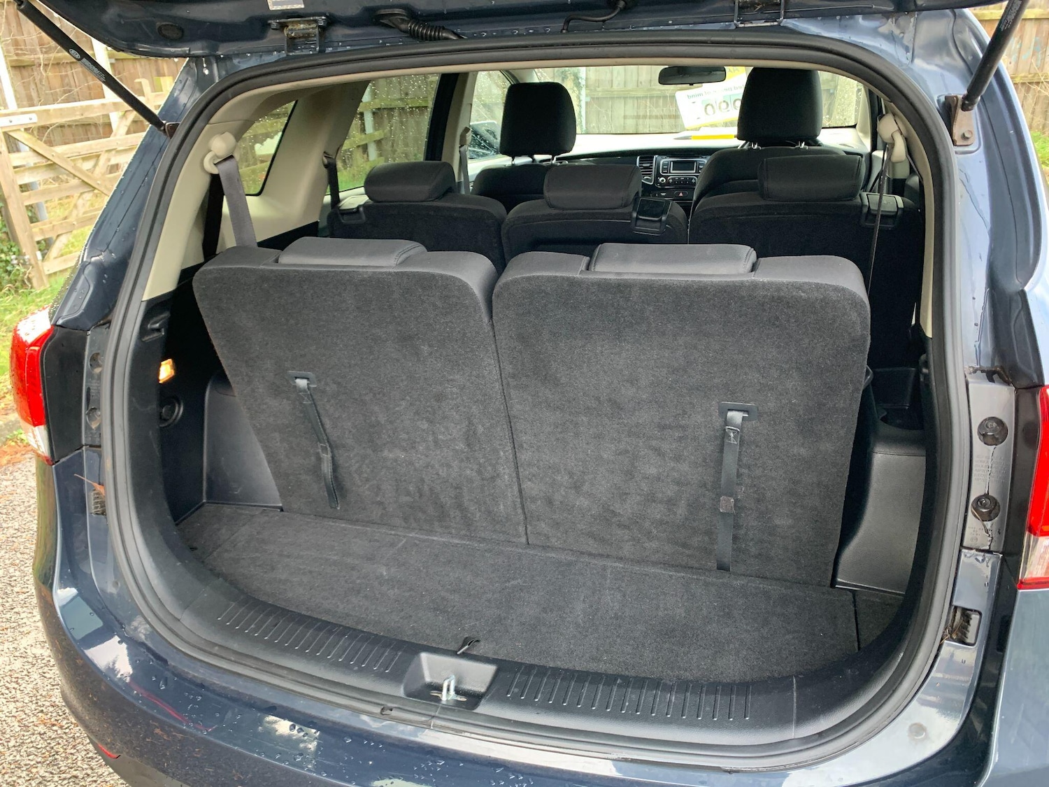 Used Kia Carens 2014 for sale - 76592579: Photo 25