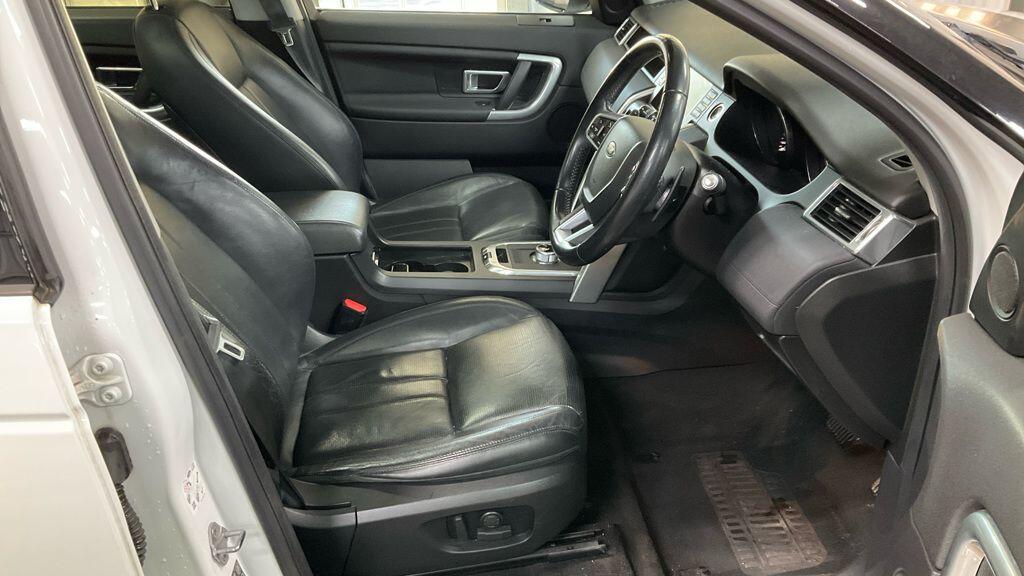Used Land Rover Discovery Sport 2016 for sale - 77315335: Photo 13