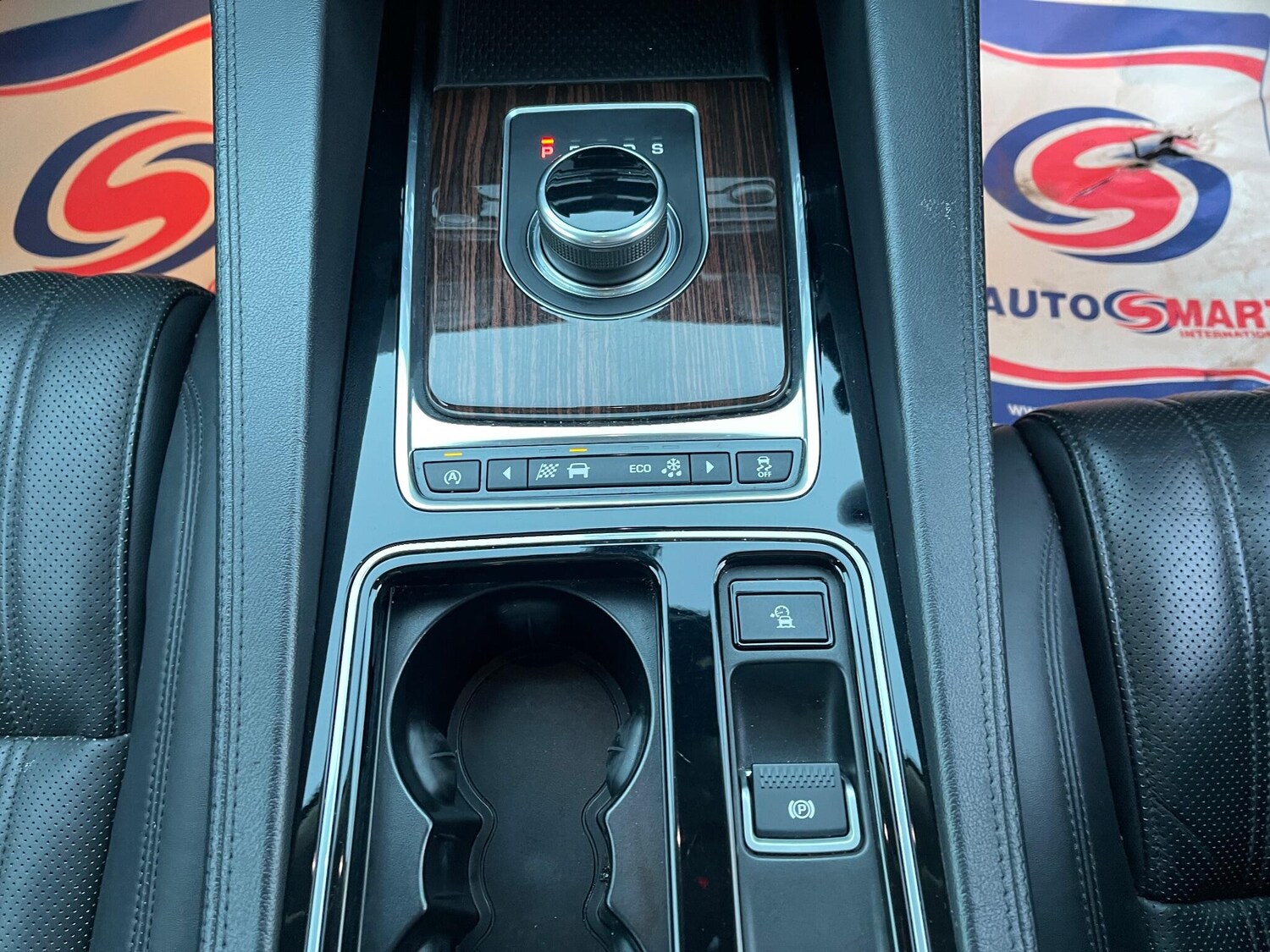 Used Jaguar F-Pace 2017 for sale - 76562457: Photo 11