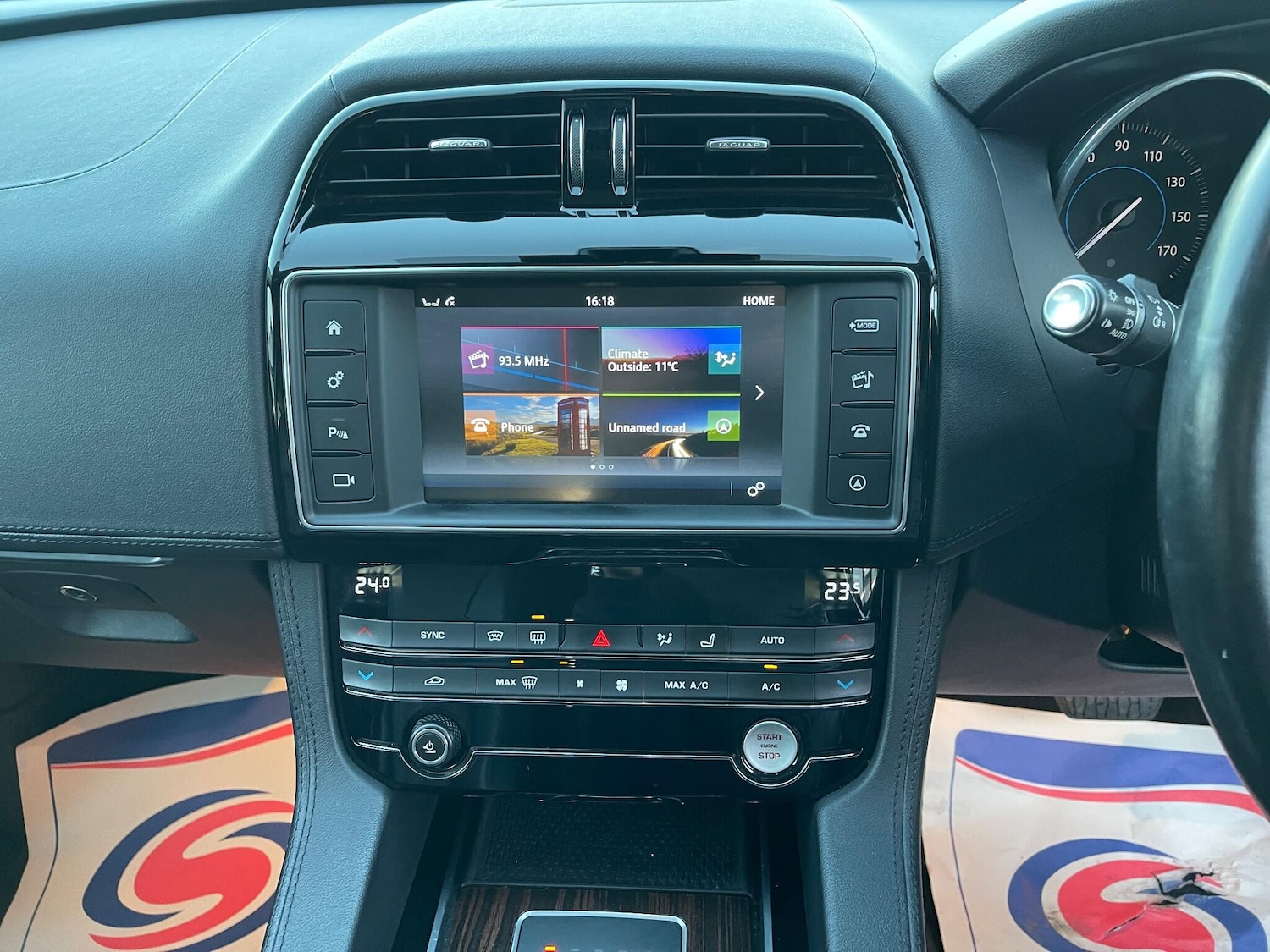 Used Jaguar F-Pace 2017 for sale - 76562457: Photo 31