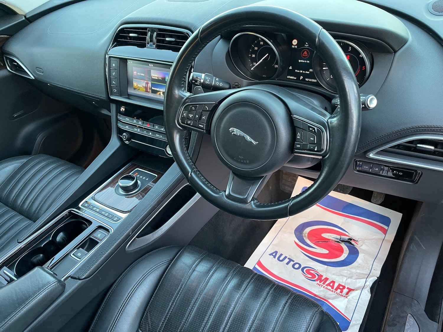 Used Jaguar F-Pace 2017 for sale - 76562457: Photo 39