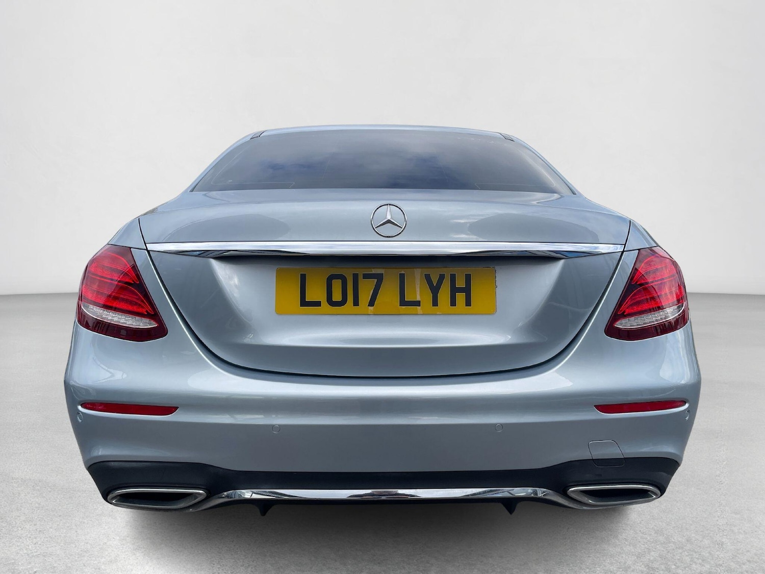 Used Mercedes-Benz E Class 2017 for sale - 76942653: Photo 4