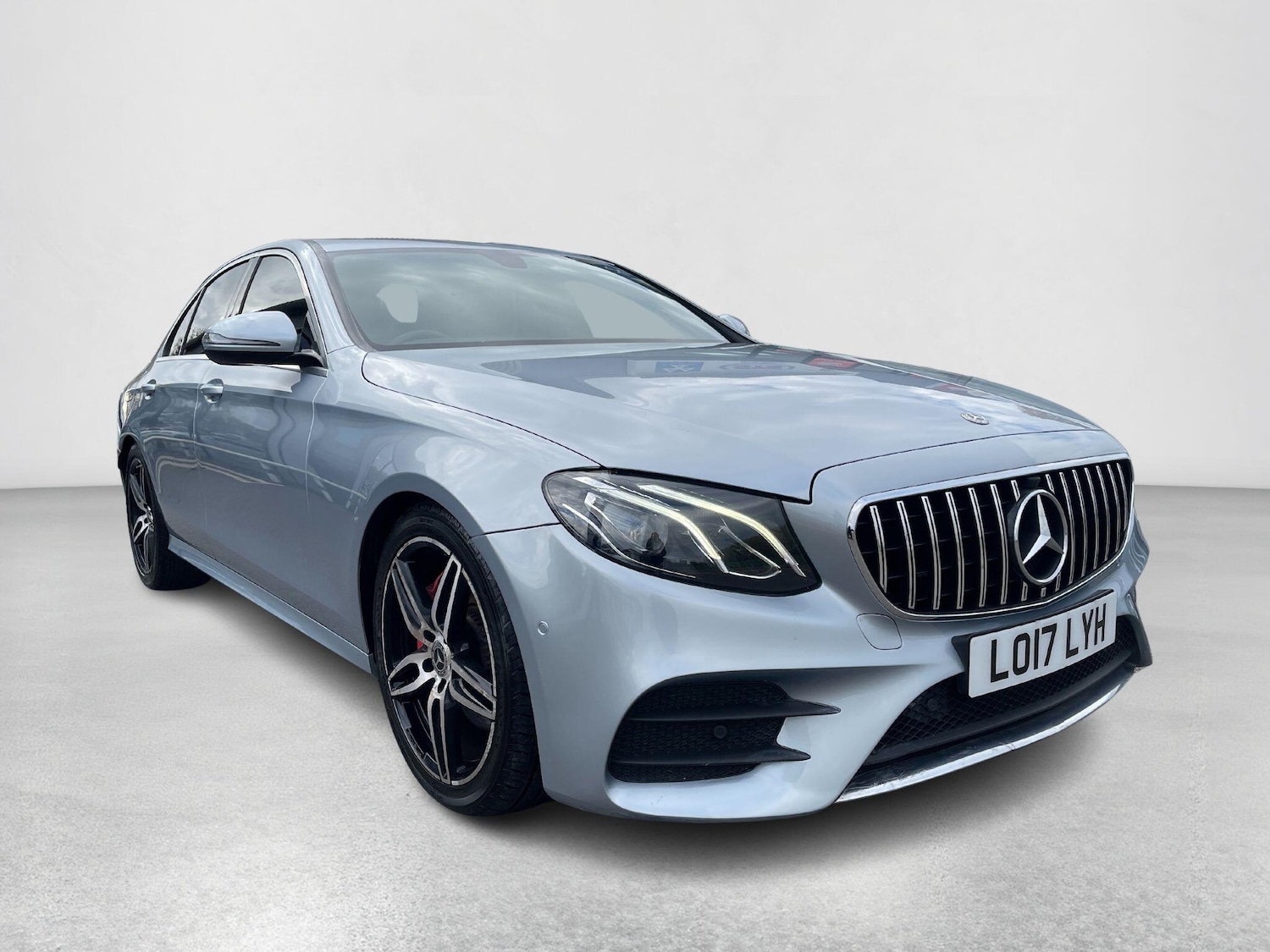 Used Mercedes-Benz E Class 2017 for sale - 76942653: Photo 8