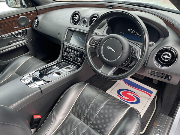 Used Jaguar XJ 2014 for sale - 75464227: Photo 33