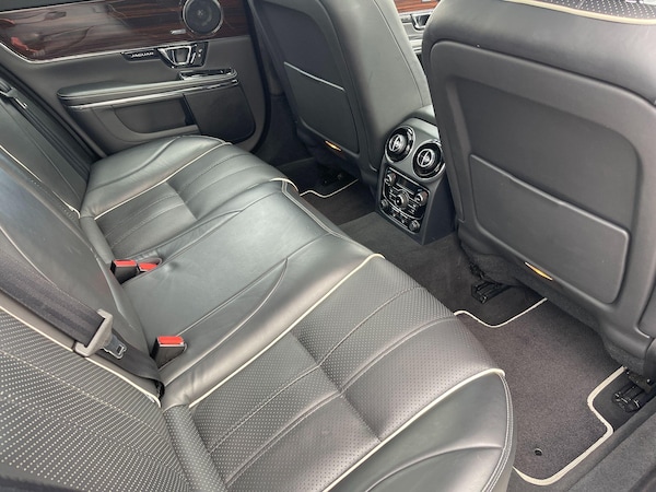 Used Jaguar XJ 2014 for sale - 75464227: Photo 40