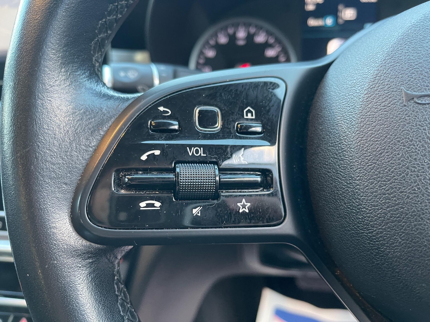 Used Mercedes-Benz C Class 2019 for sale - 76701007: Photo 19