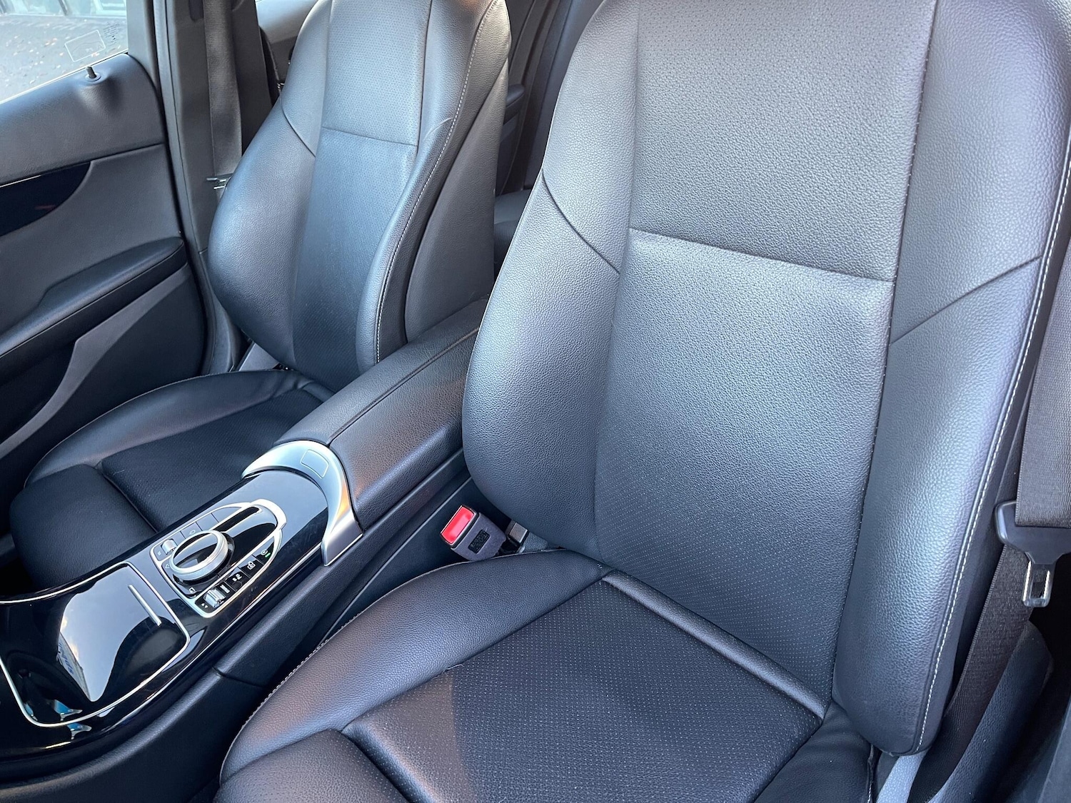 Used Mercedes-Benz C Class 2019 for sale - 76701007: Photo 37